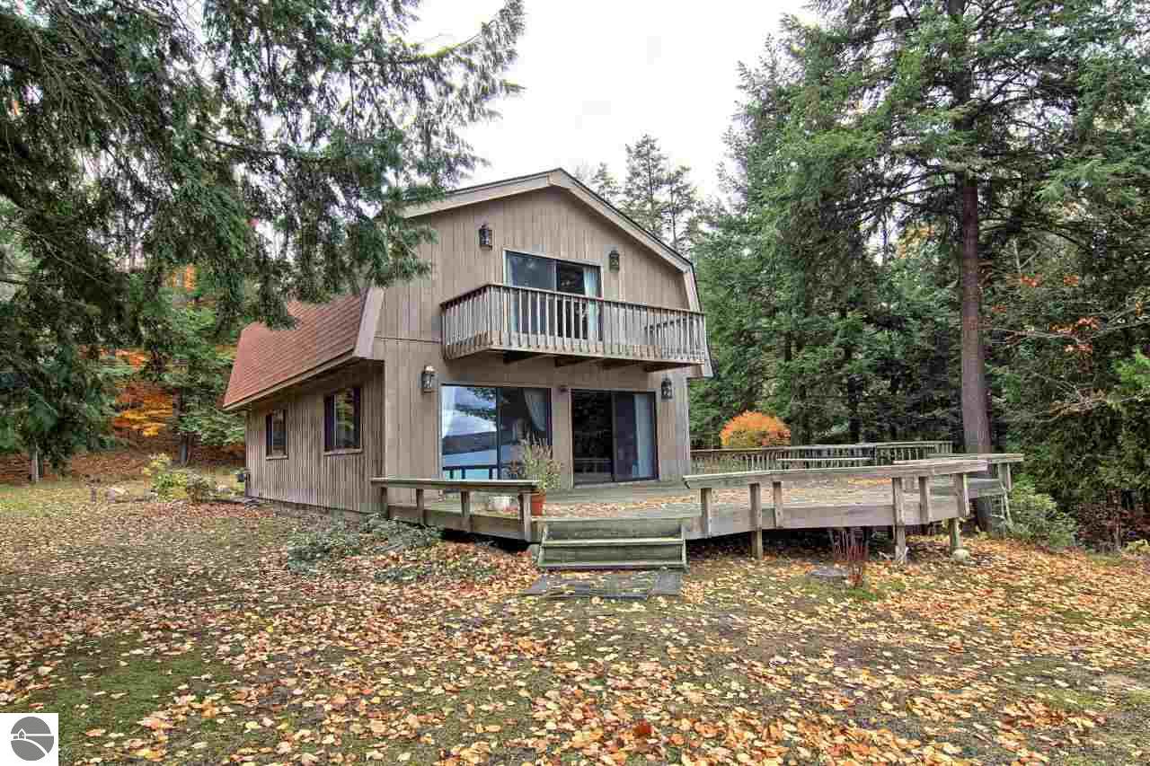 1515 Nw Torch Lake Drive Kewadin Mi 49648 Beacon North Real Estate