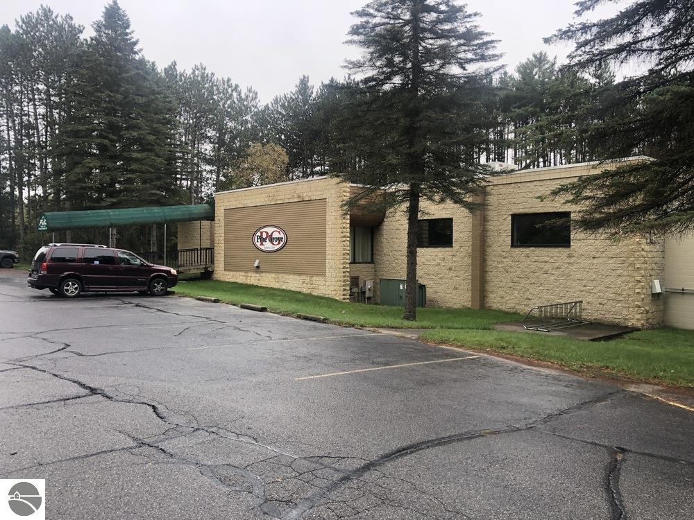 8179 Mackinaw Trail