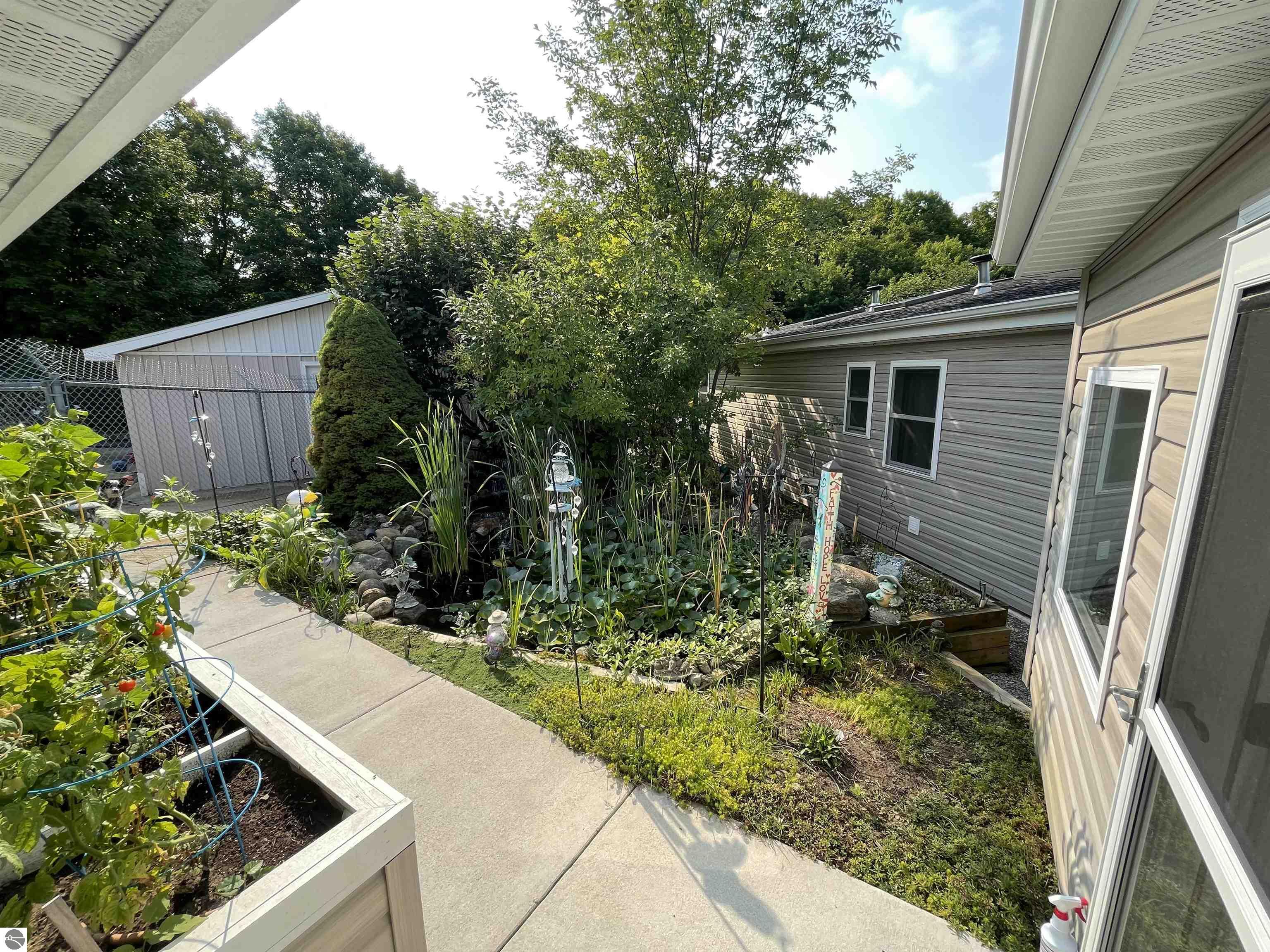 2698 Hammond Road