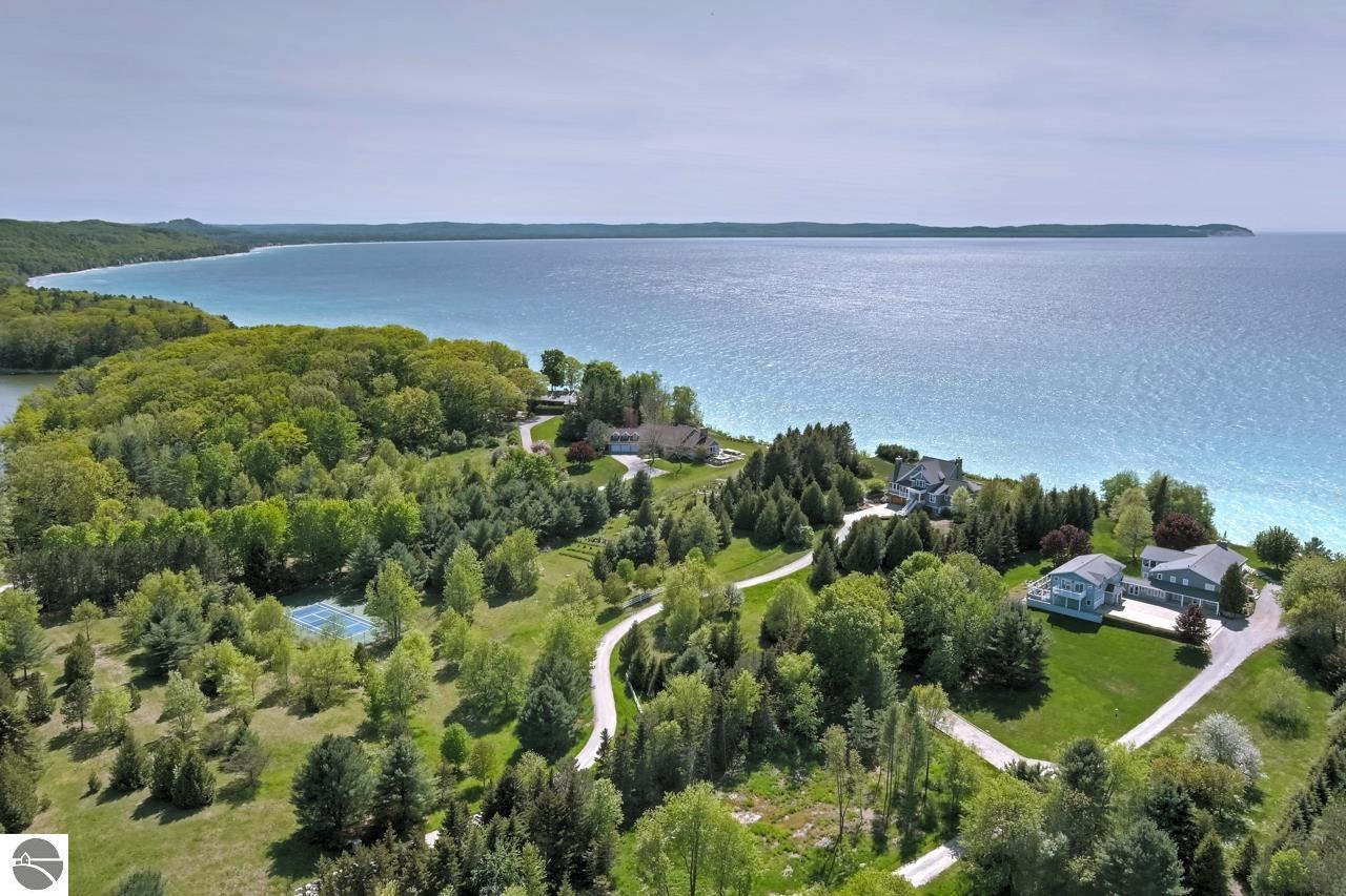 949 Duck Lake Trail