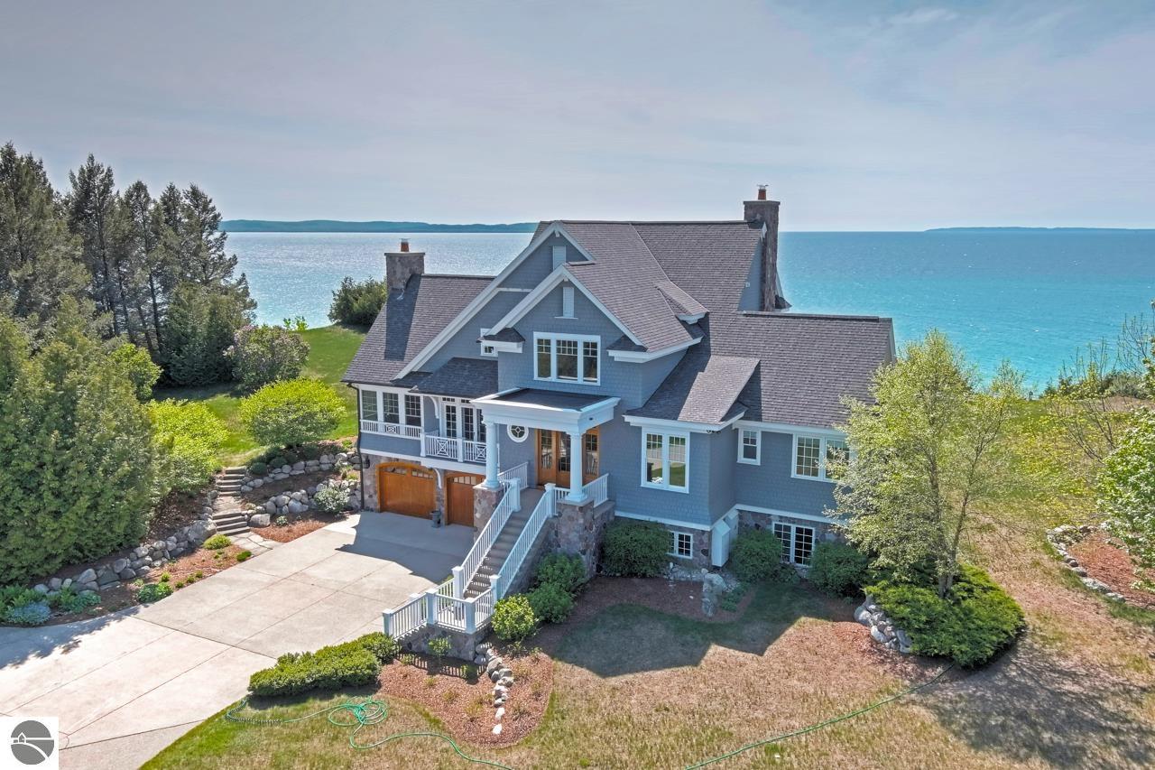 949 Duck Lake Trail