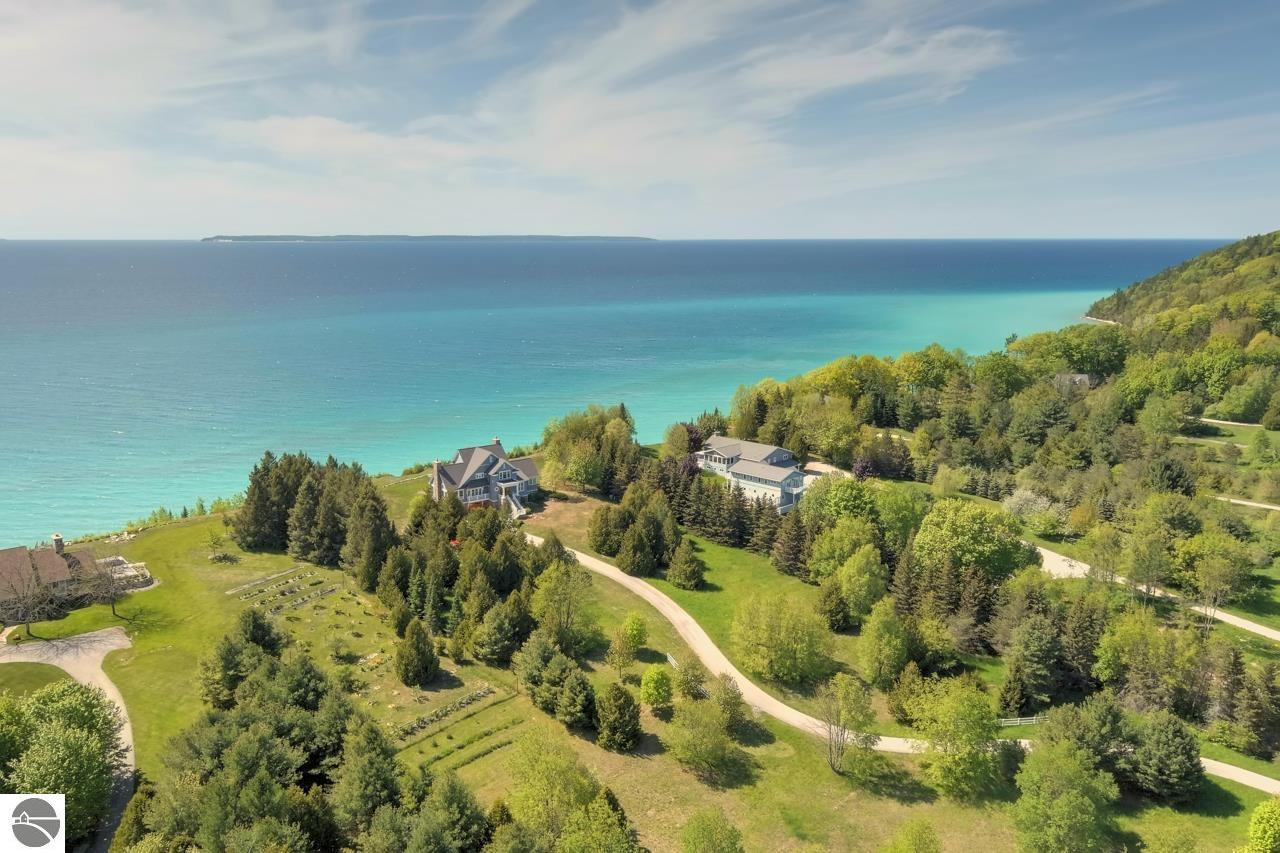 949 Duck Lake Trail
