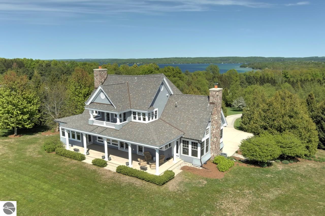 949 Duck Lake Trail