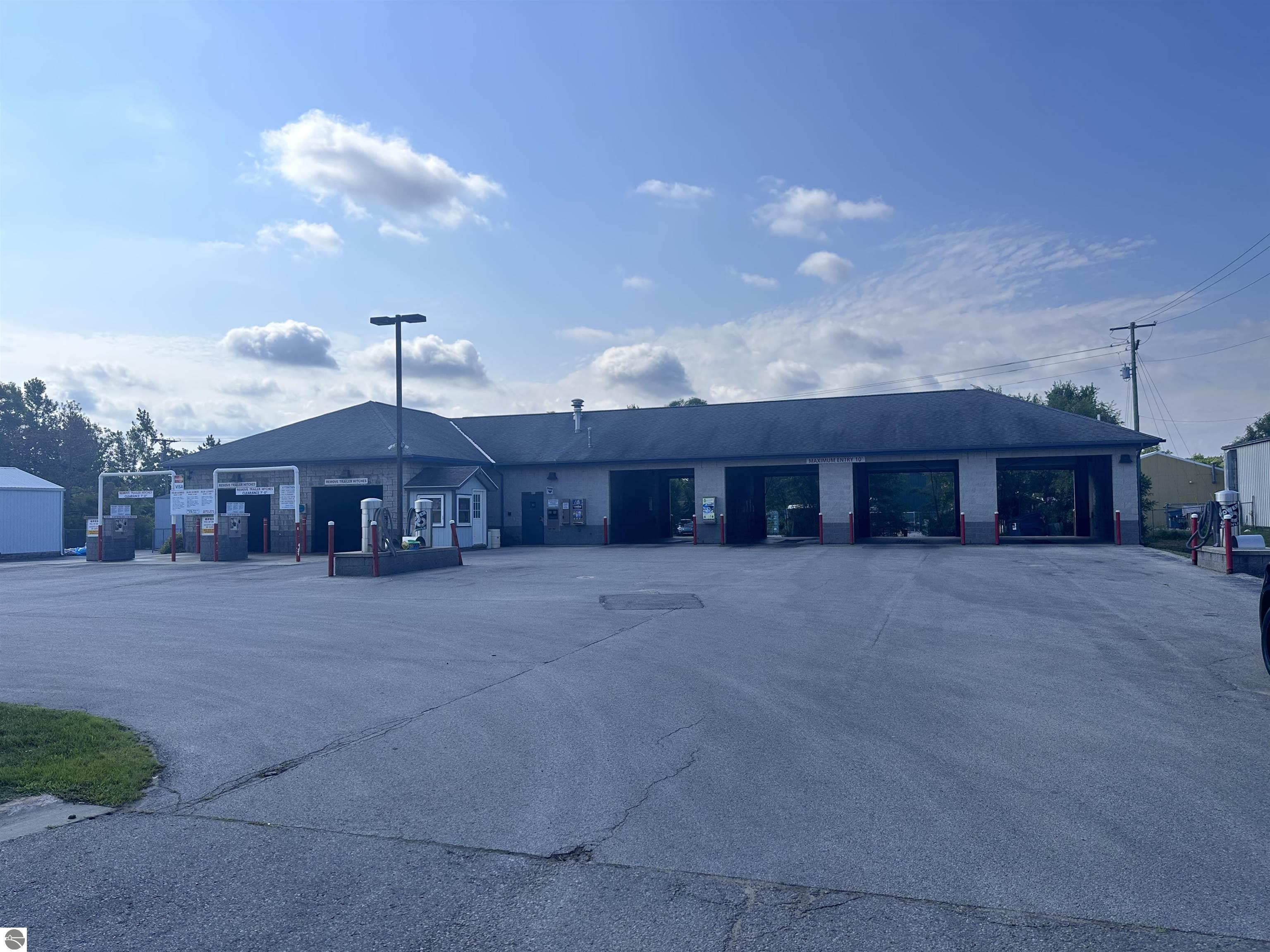921 South Airport Road