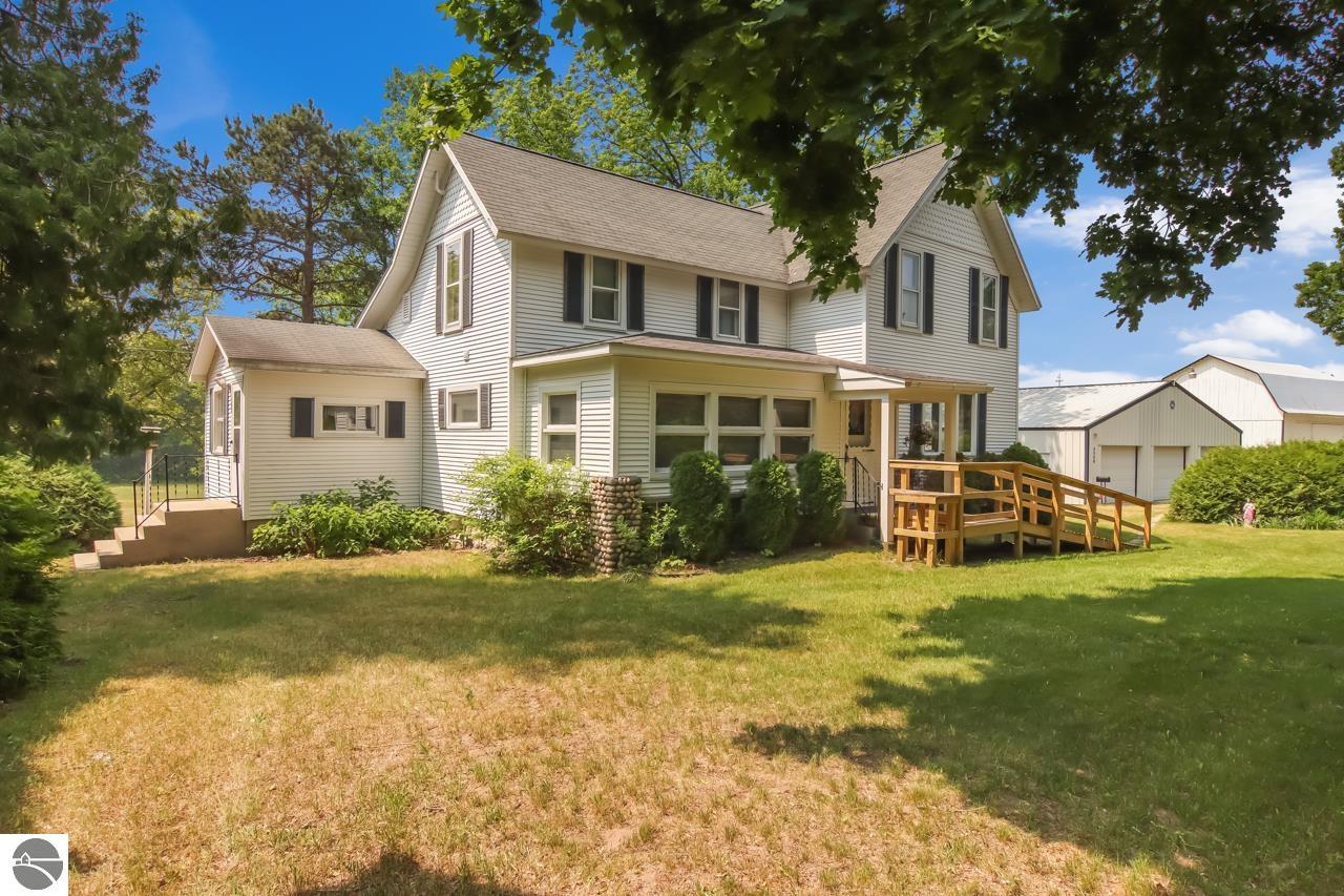 2320 Lake Leelanau Drive