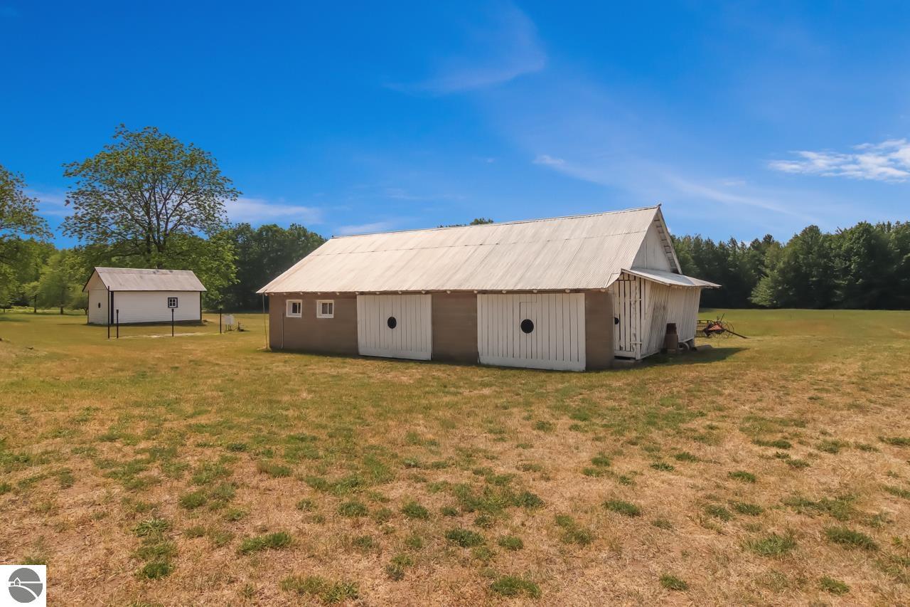 2320 Lake Leelanau Drive