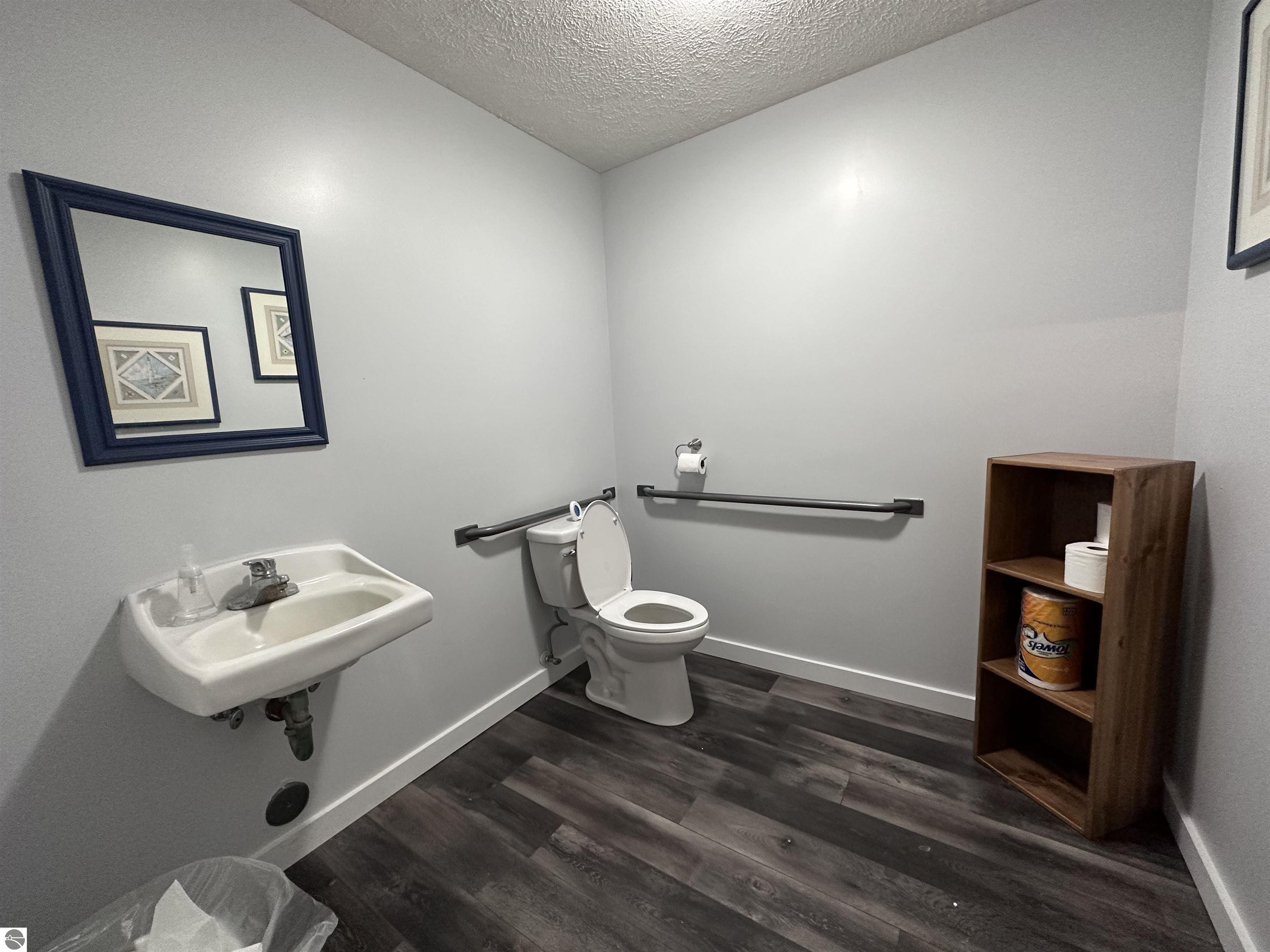 7155 Scotchwood Lane