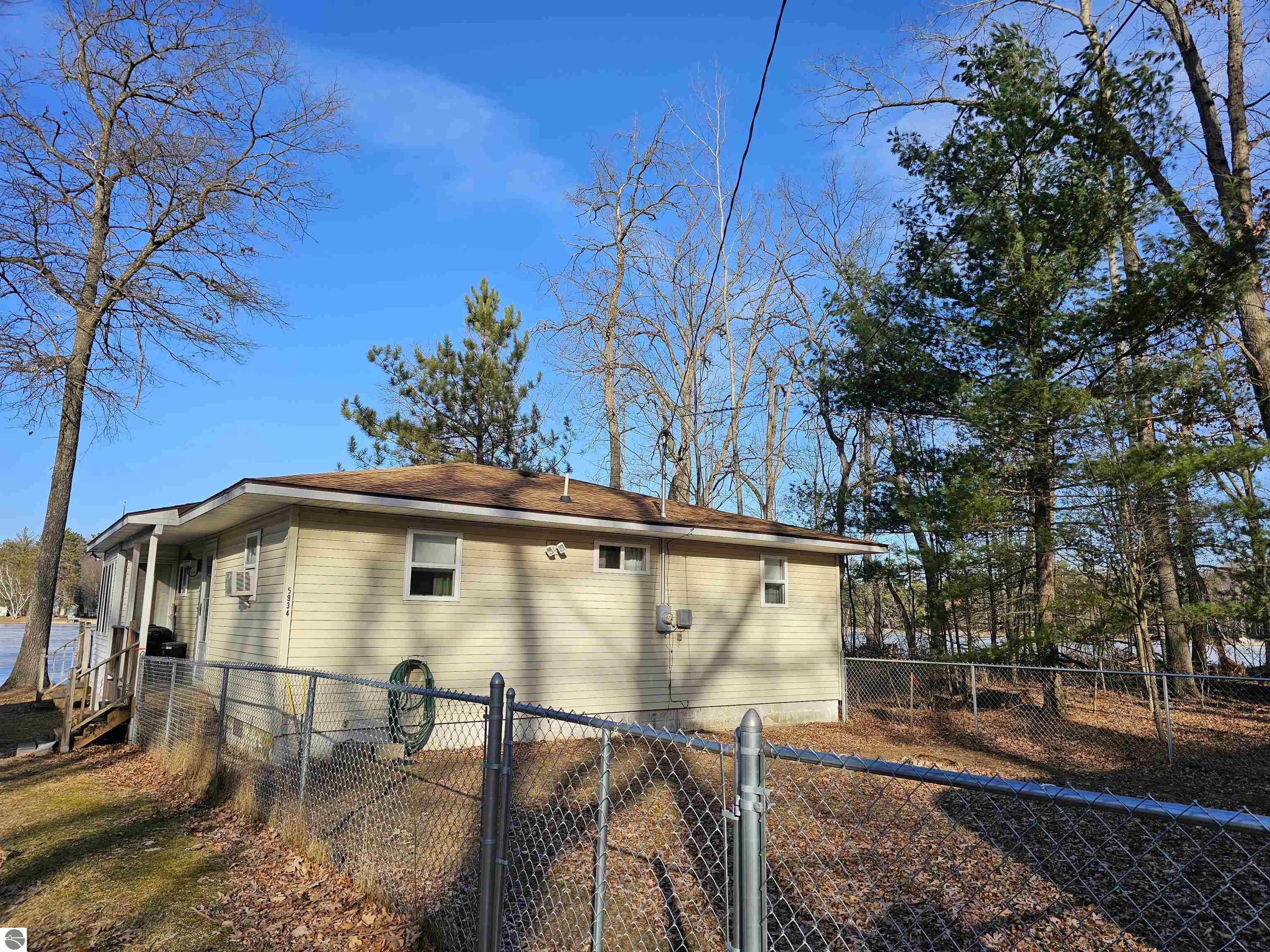 5934 Chippewa Trail
