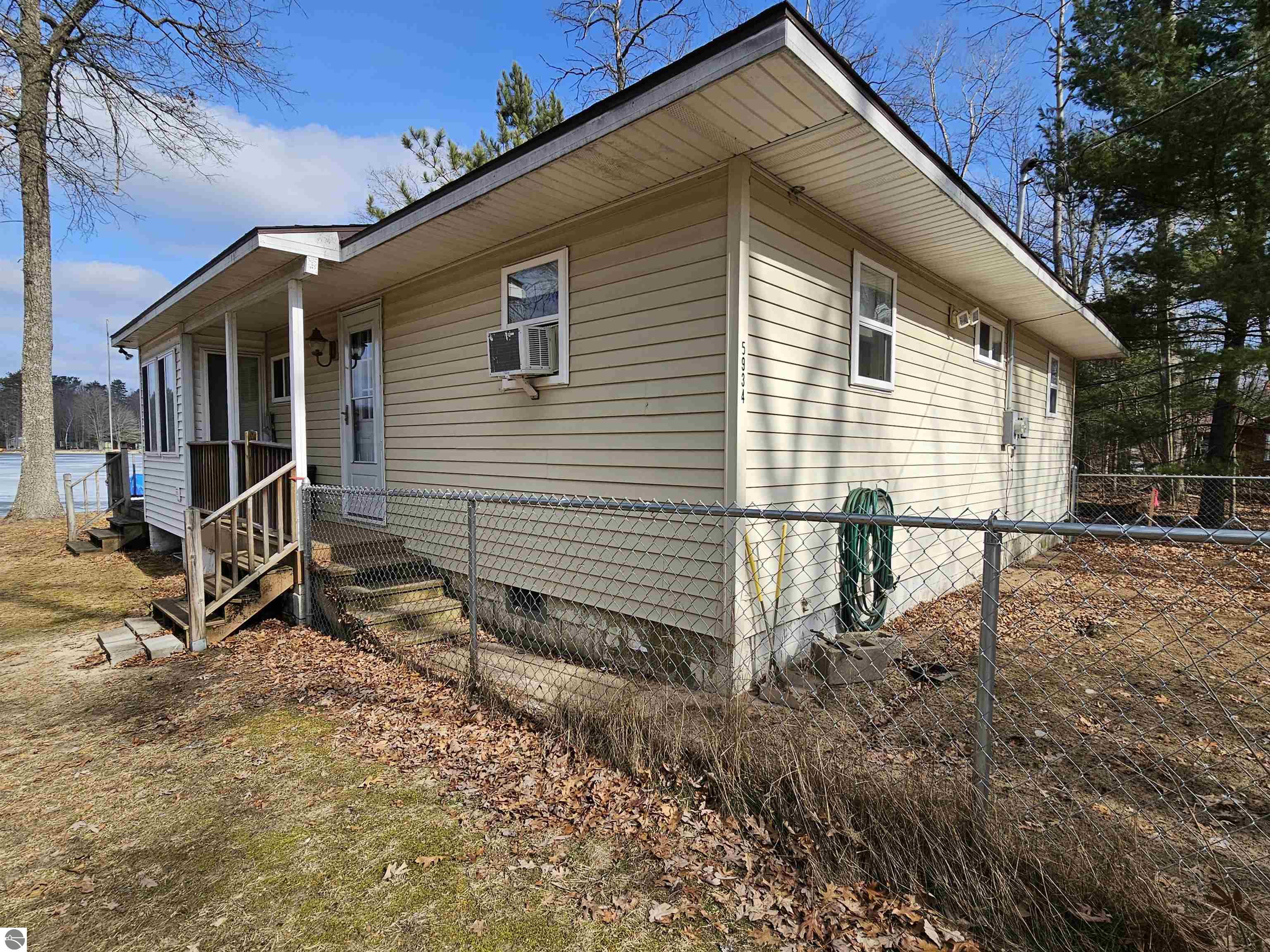 5934 Chippewa Trail