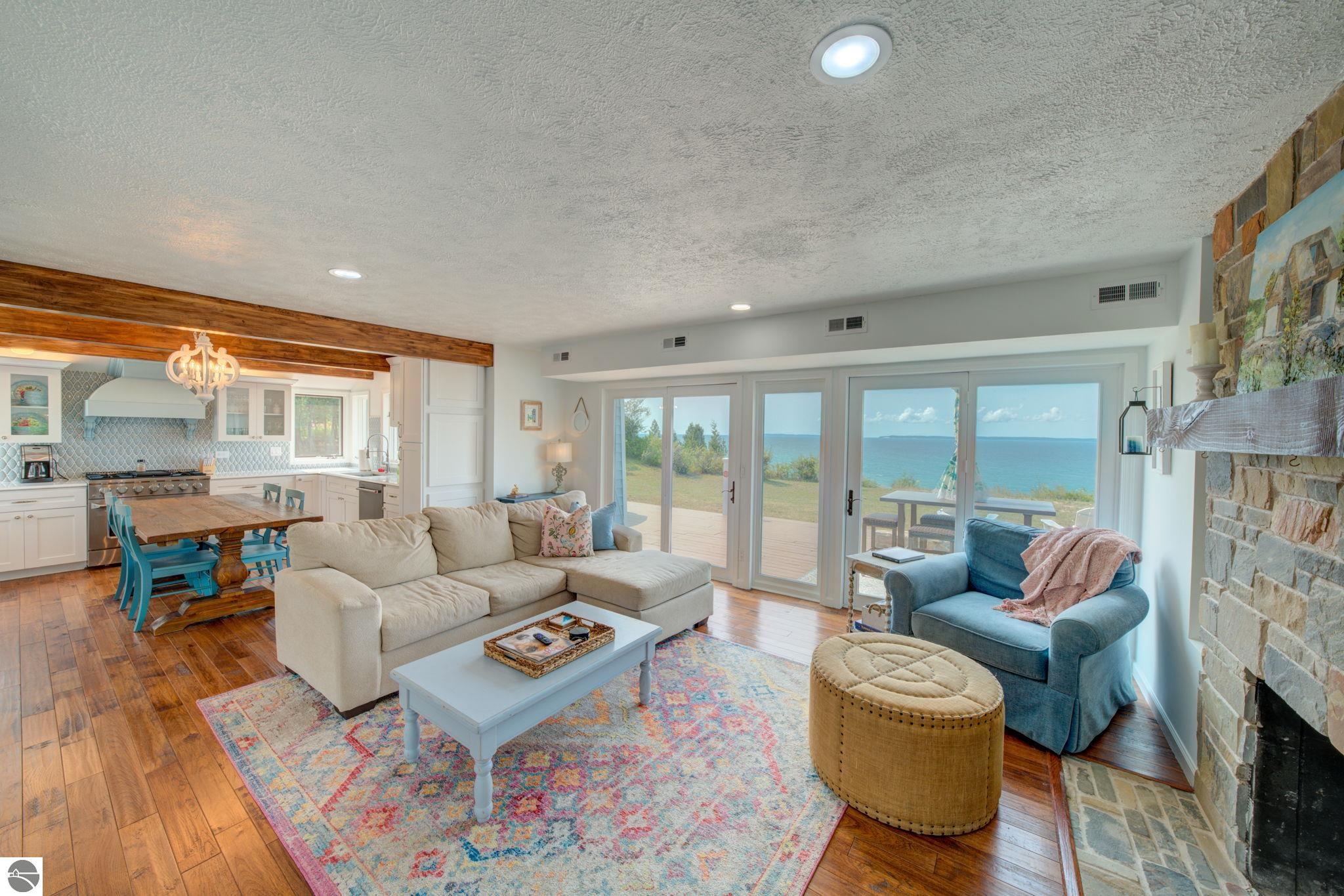 4781 Golfview Drive