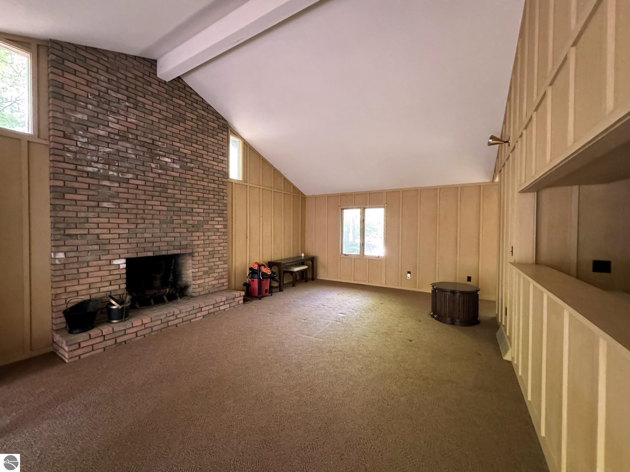 4005 Oxford Drive