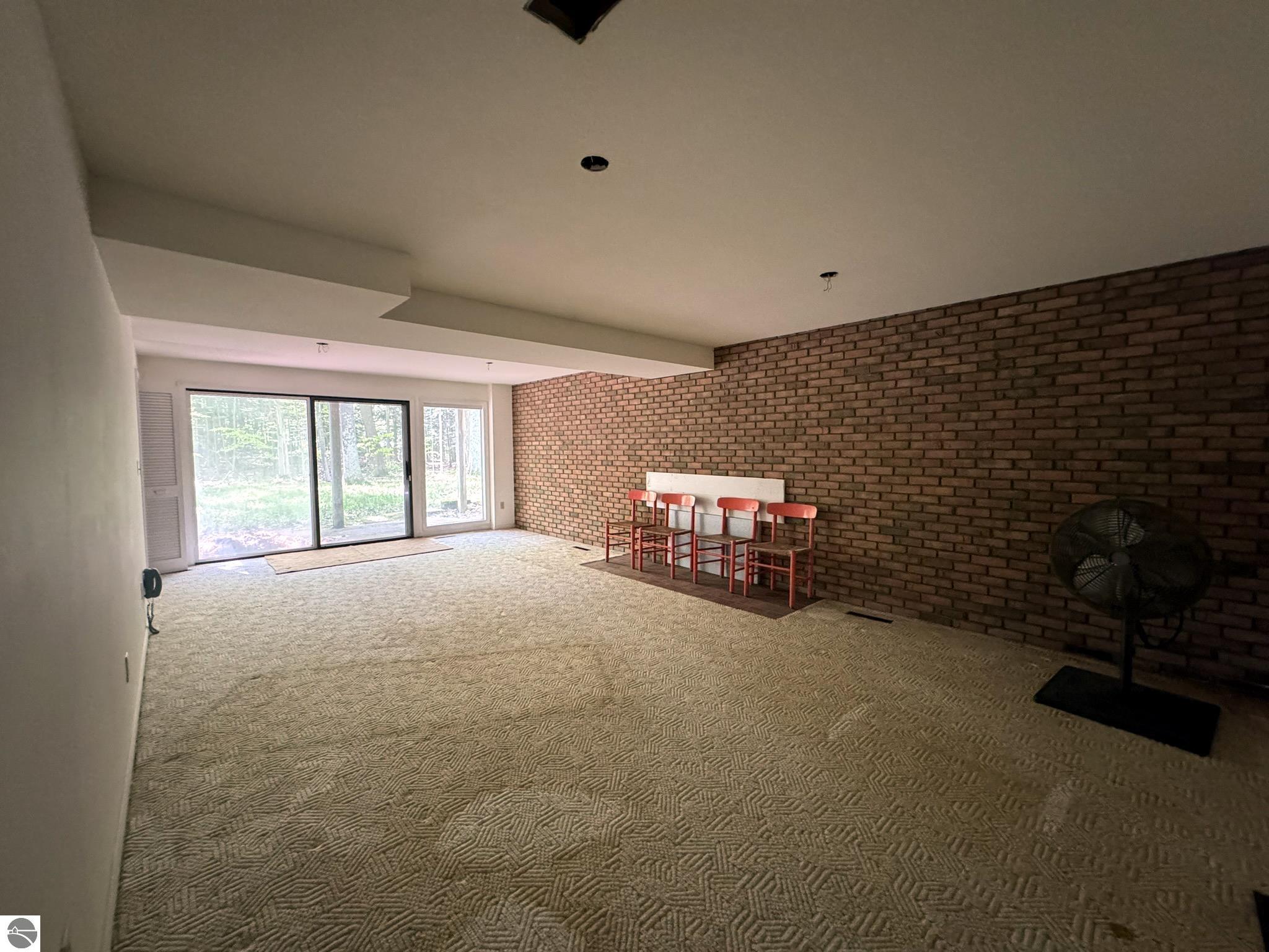 4005 Oxford Drive