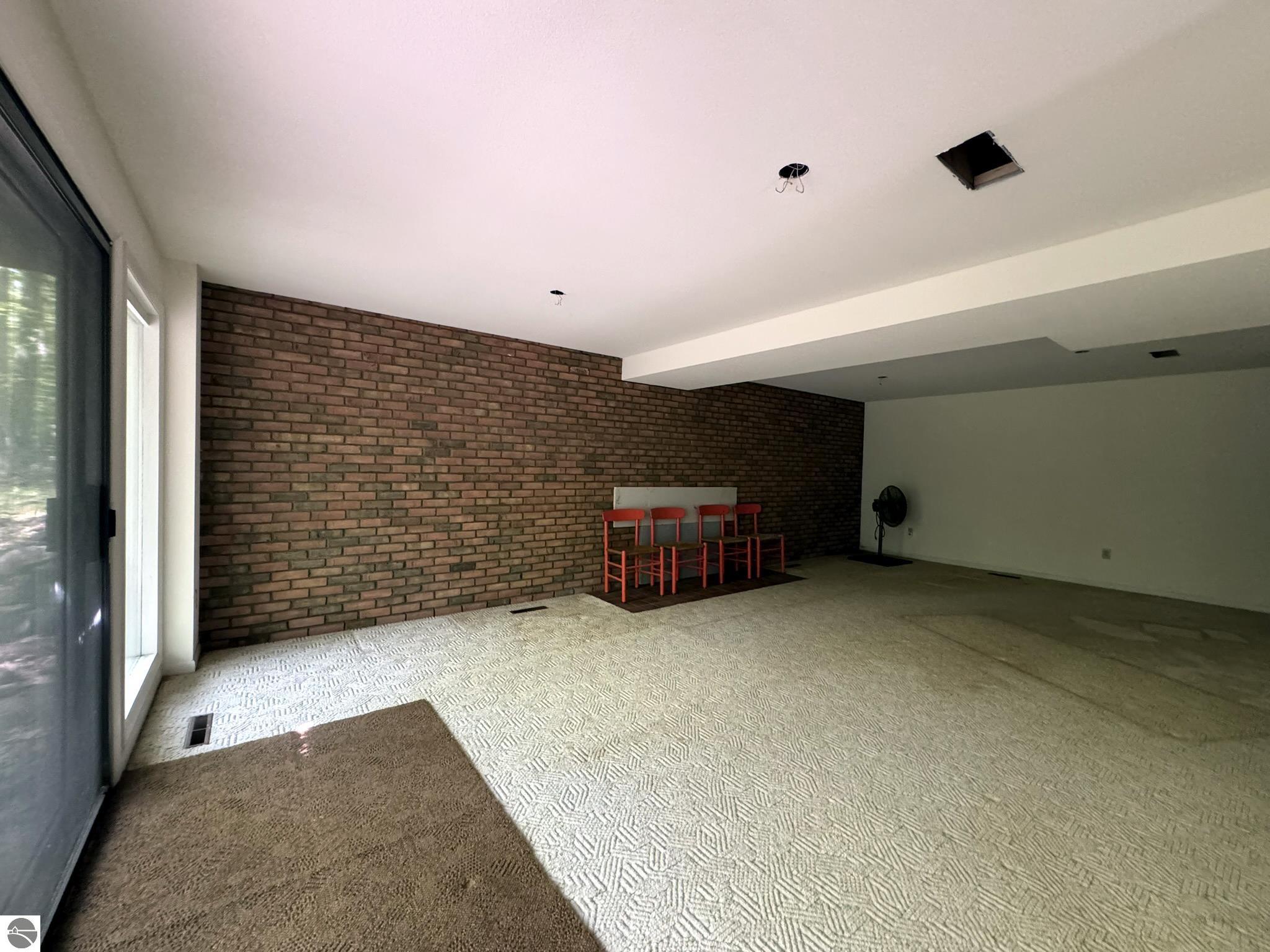 4005 Oxford Drive