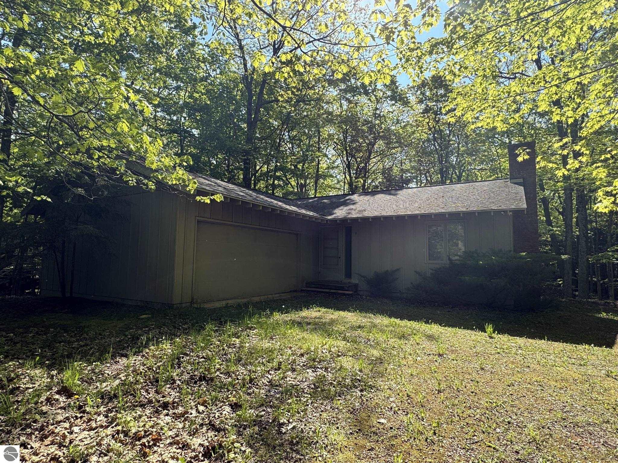 4005 Oxford Drive