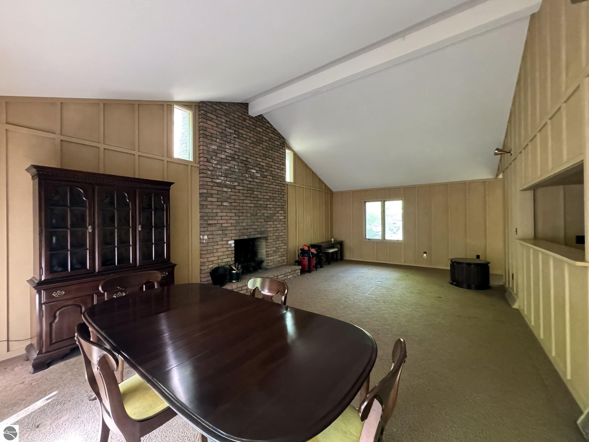 4005 Oxford Drive