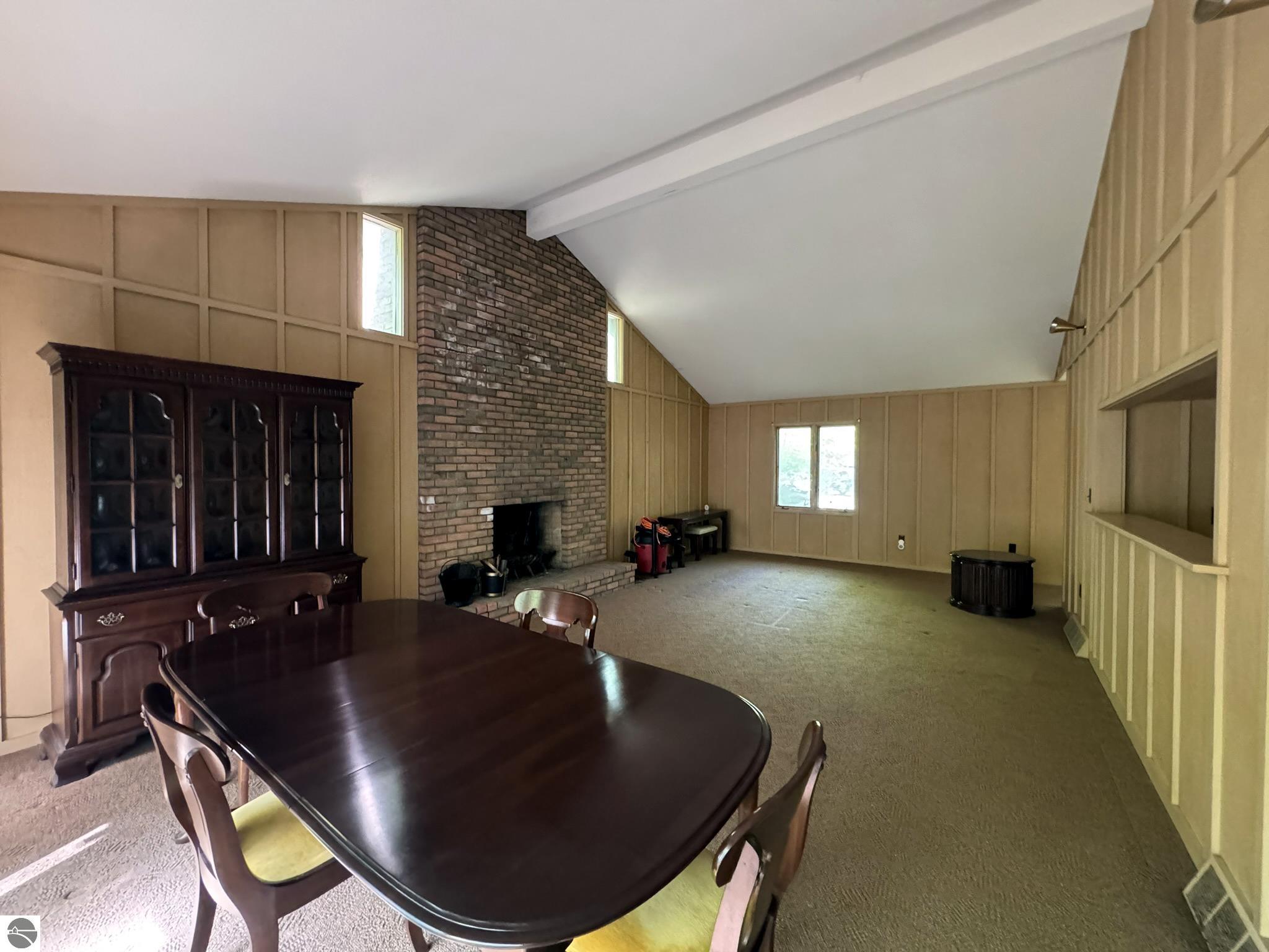 4005 Oxford Drive