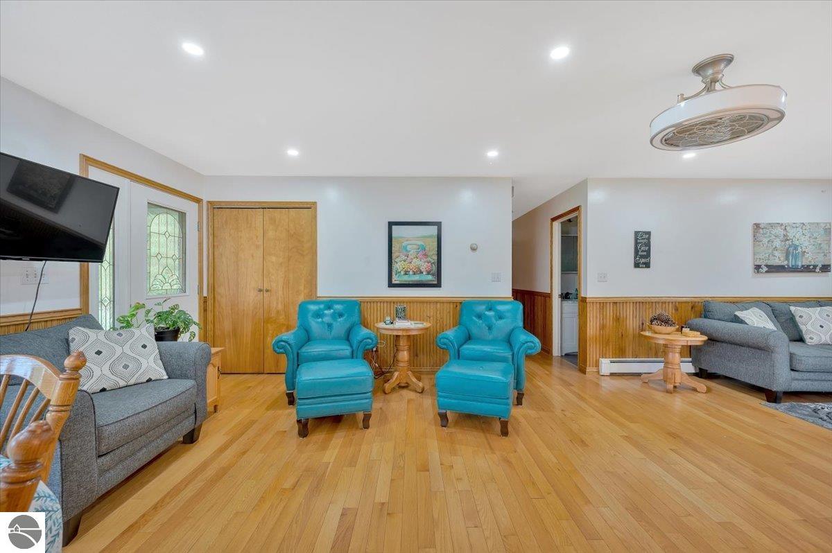 3156 Putnam Road