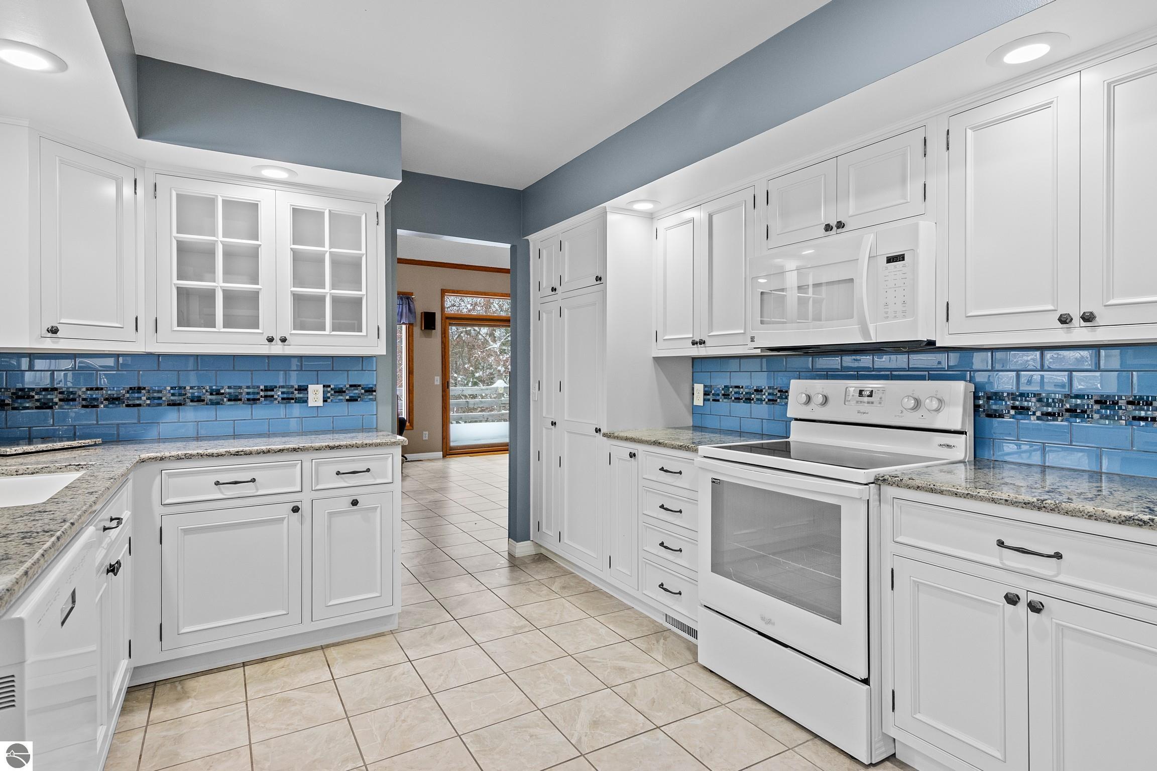 4243 a,b,c Summerhill Road # c Unit: a b c