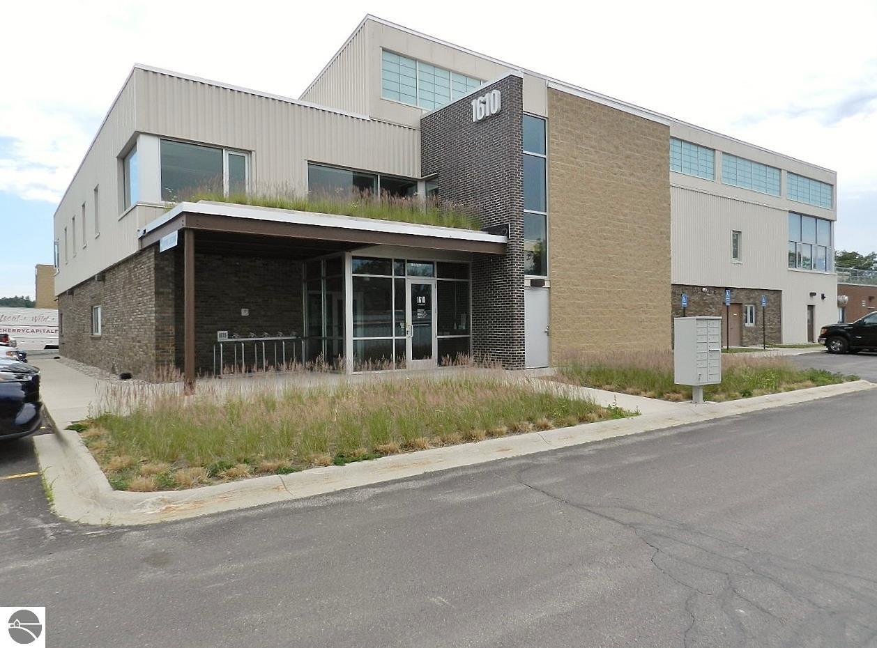 1610 Barlow Street # 101