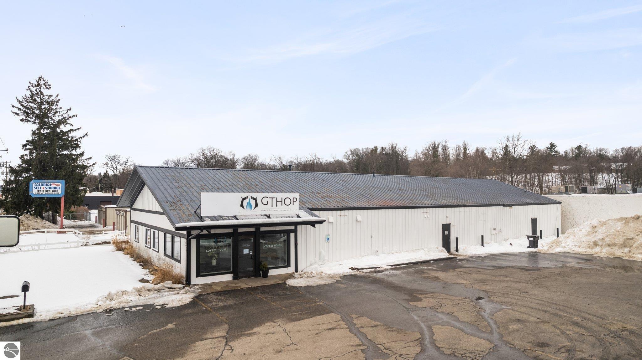 3211 N Garfield Road