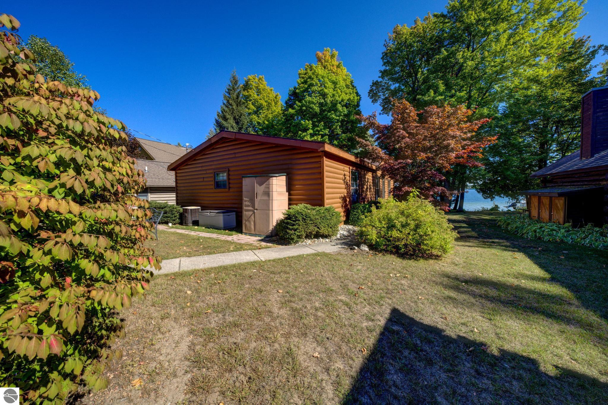 8095 Rustic Drive