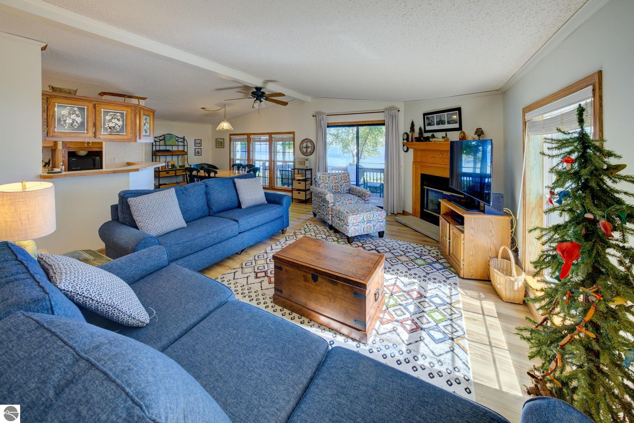 8095 Rustic Drive