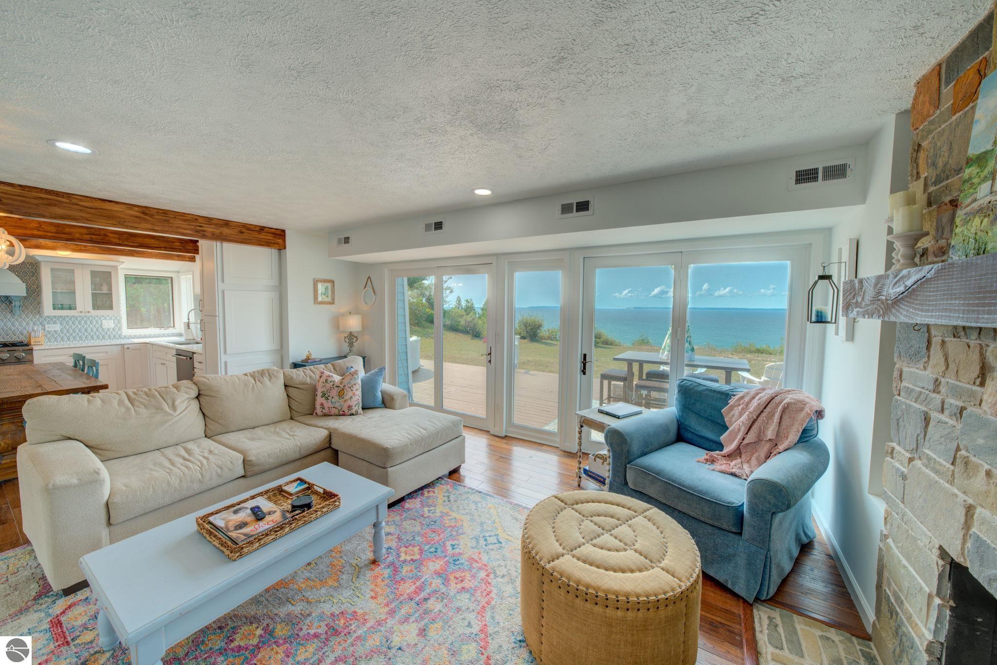 4781 Golfview Drive