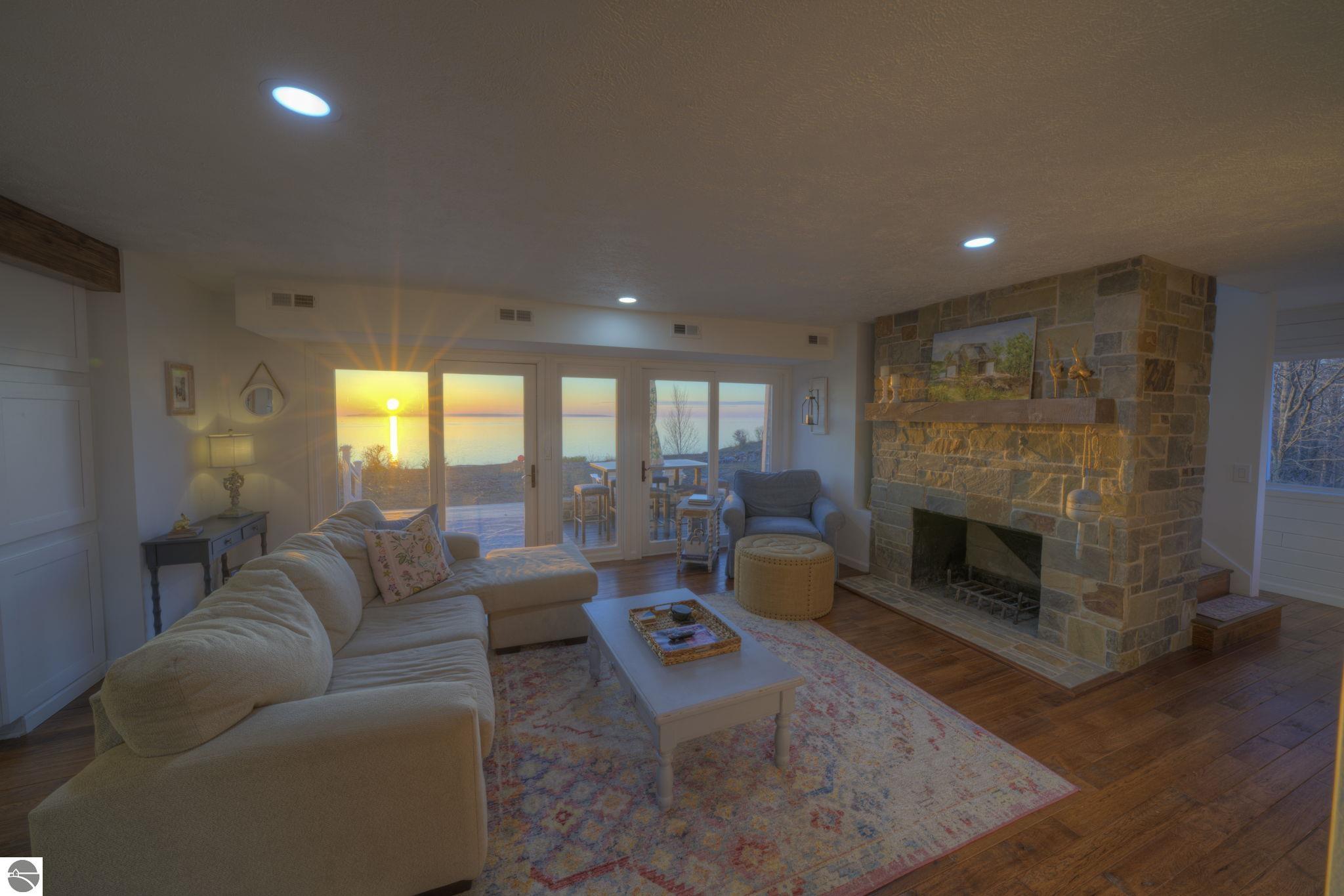 4781 Golfview Drive