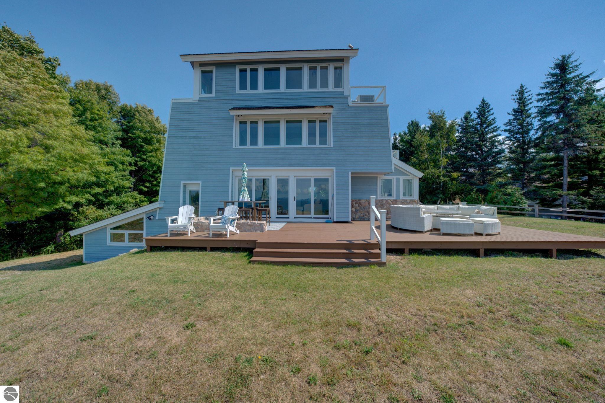 4781 Golfview Drive