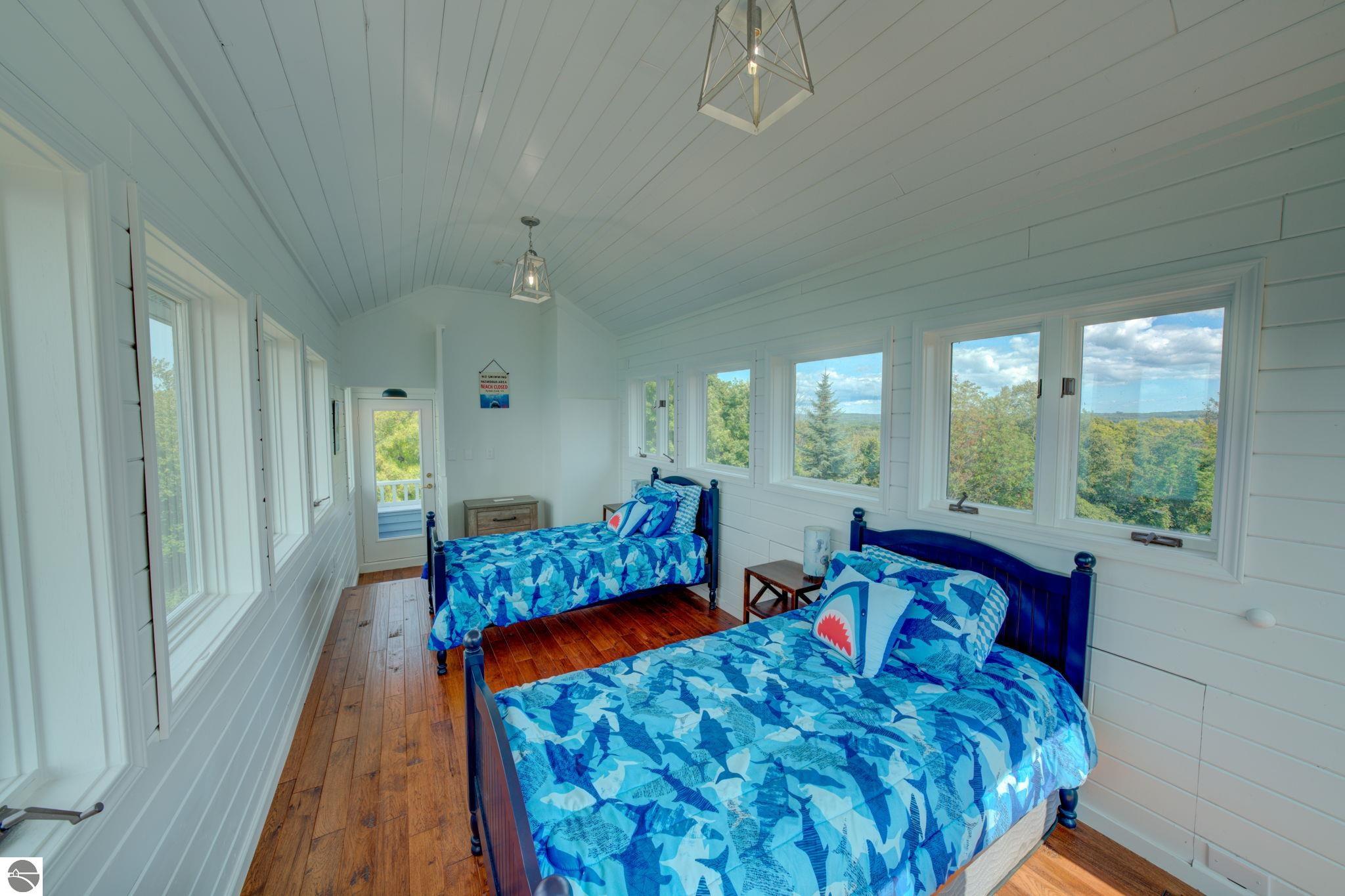 4781 Golfview Drive