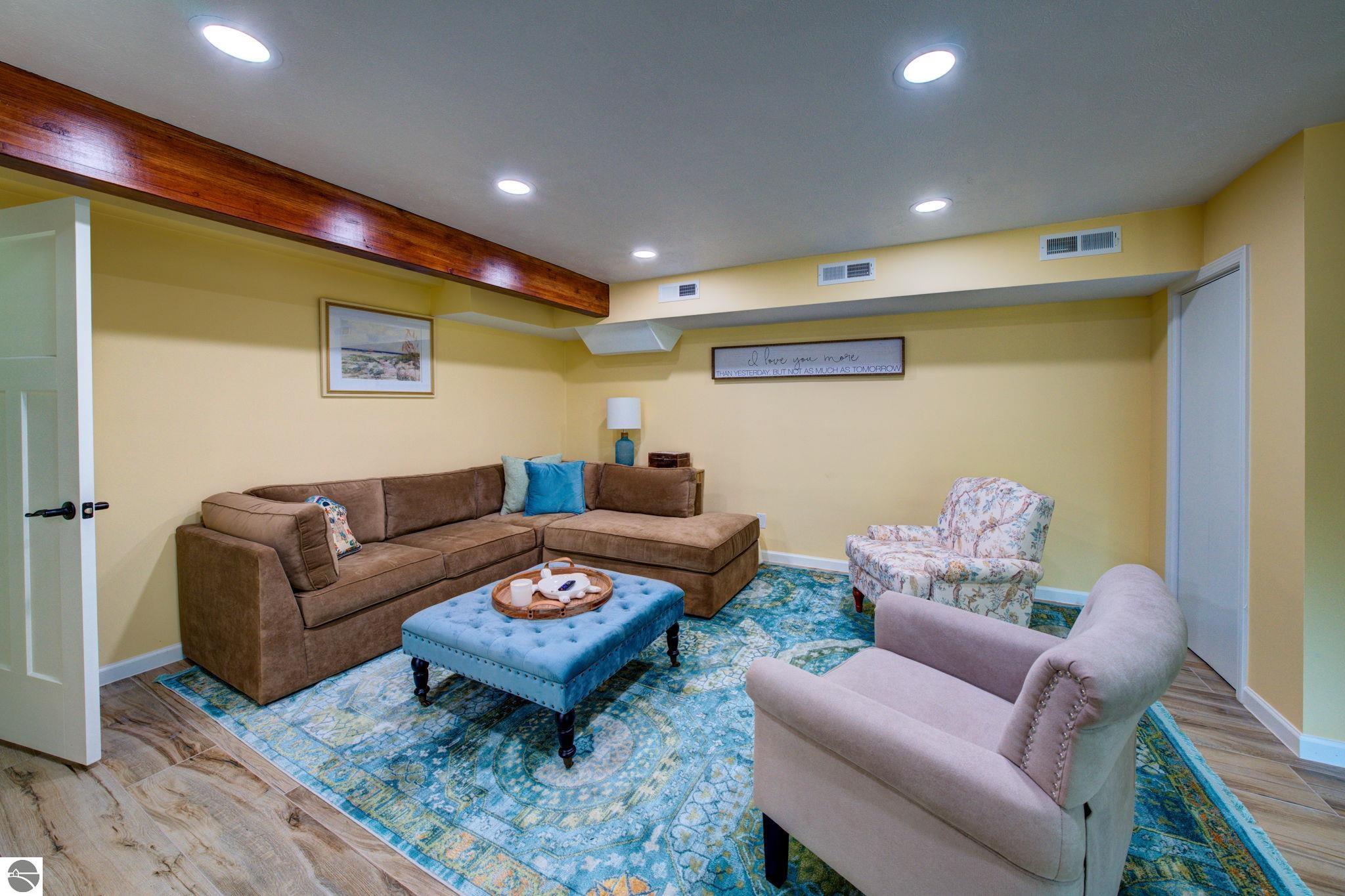 4781 Golfview Drive
