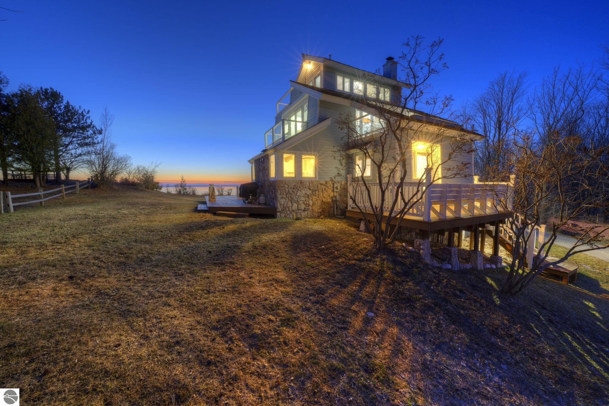4781 Golfview Drive