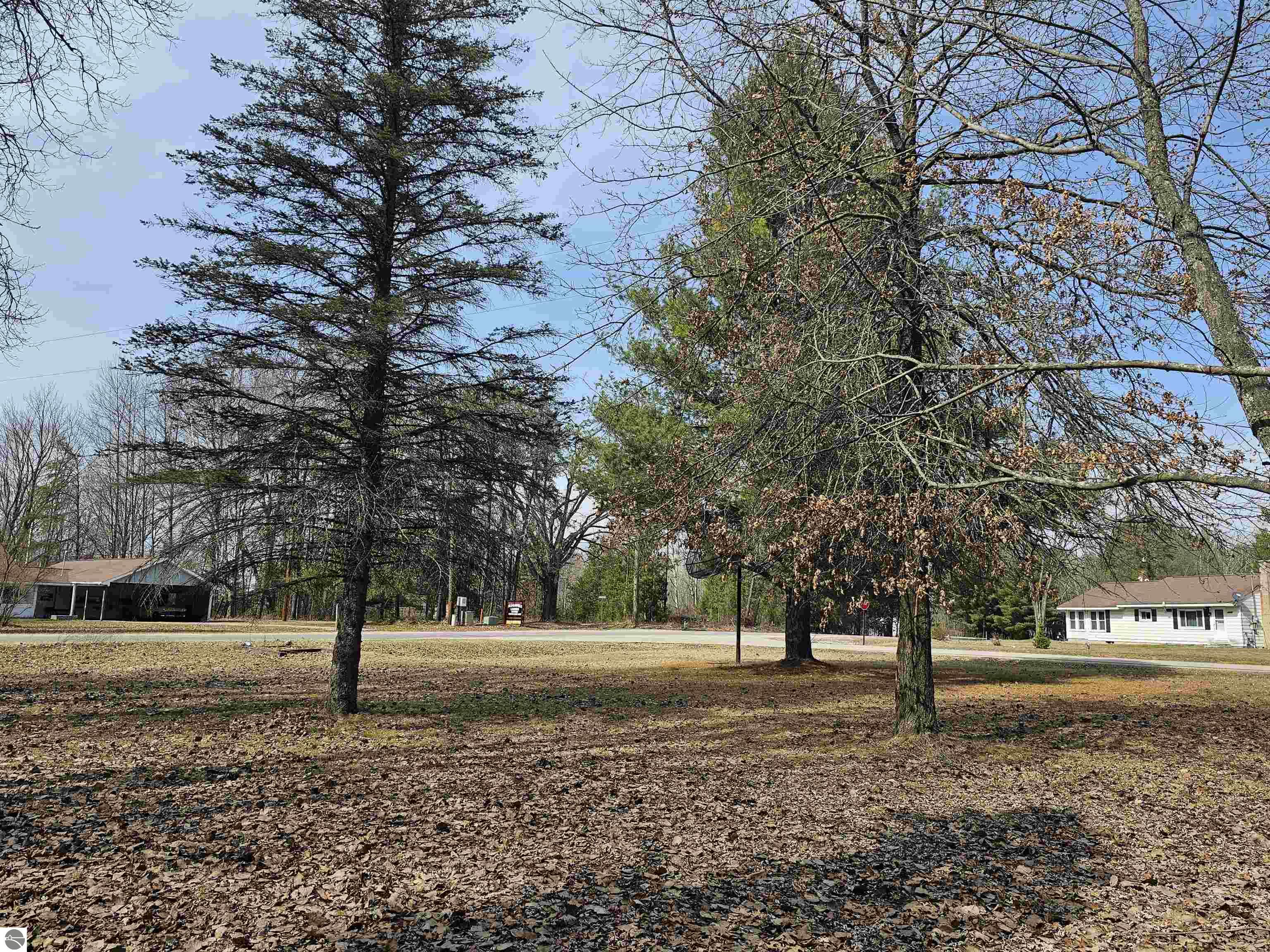 8989 Ora Lake Road