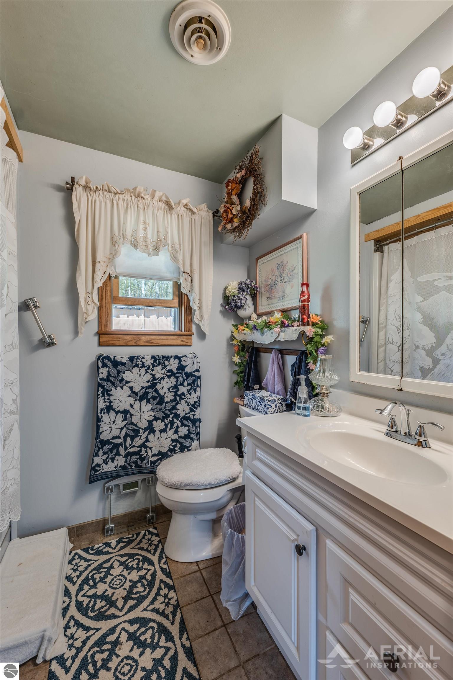 323 Everett Trail