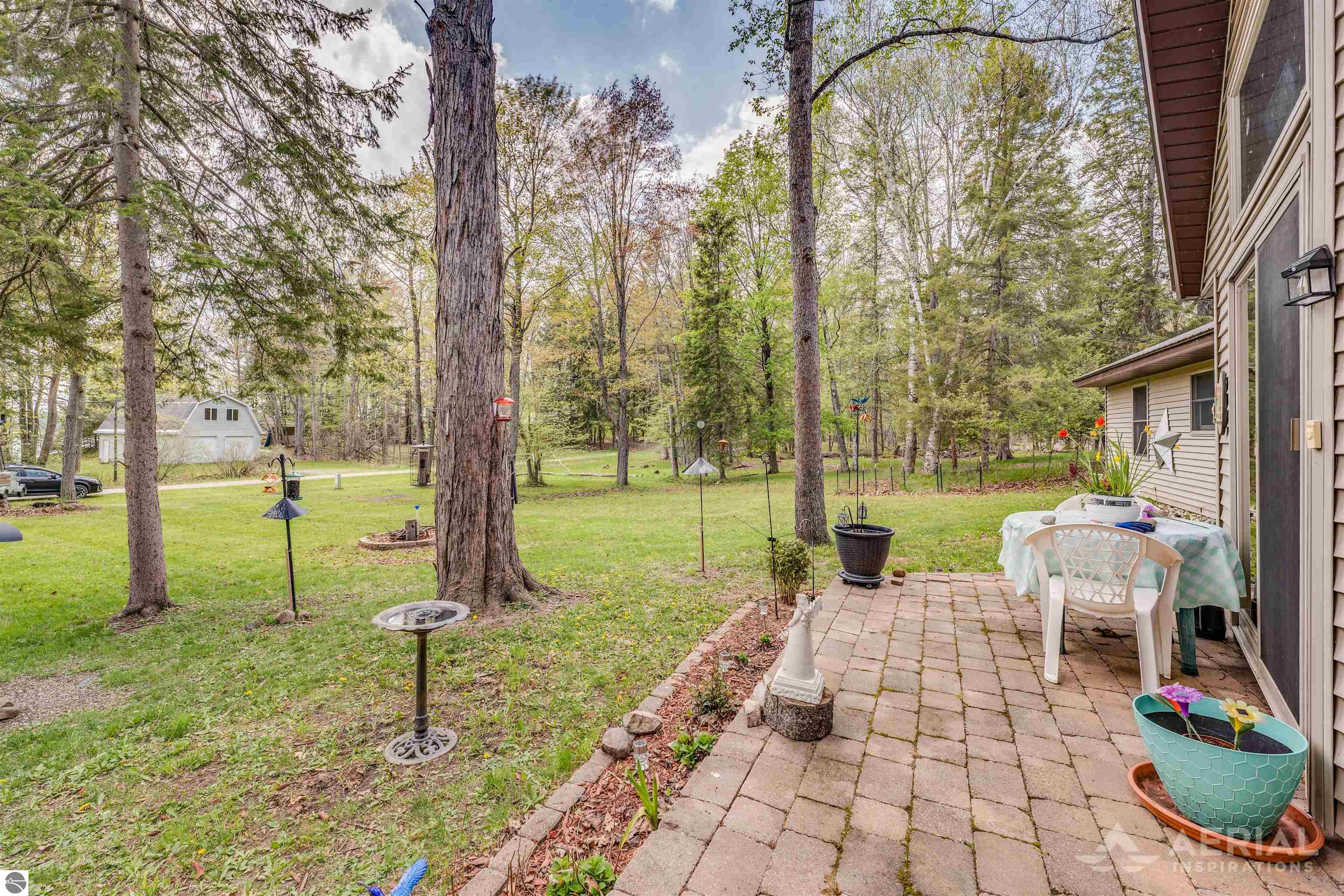 323 Everett Trail