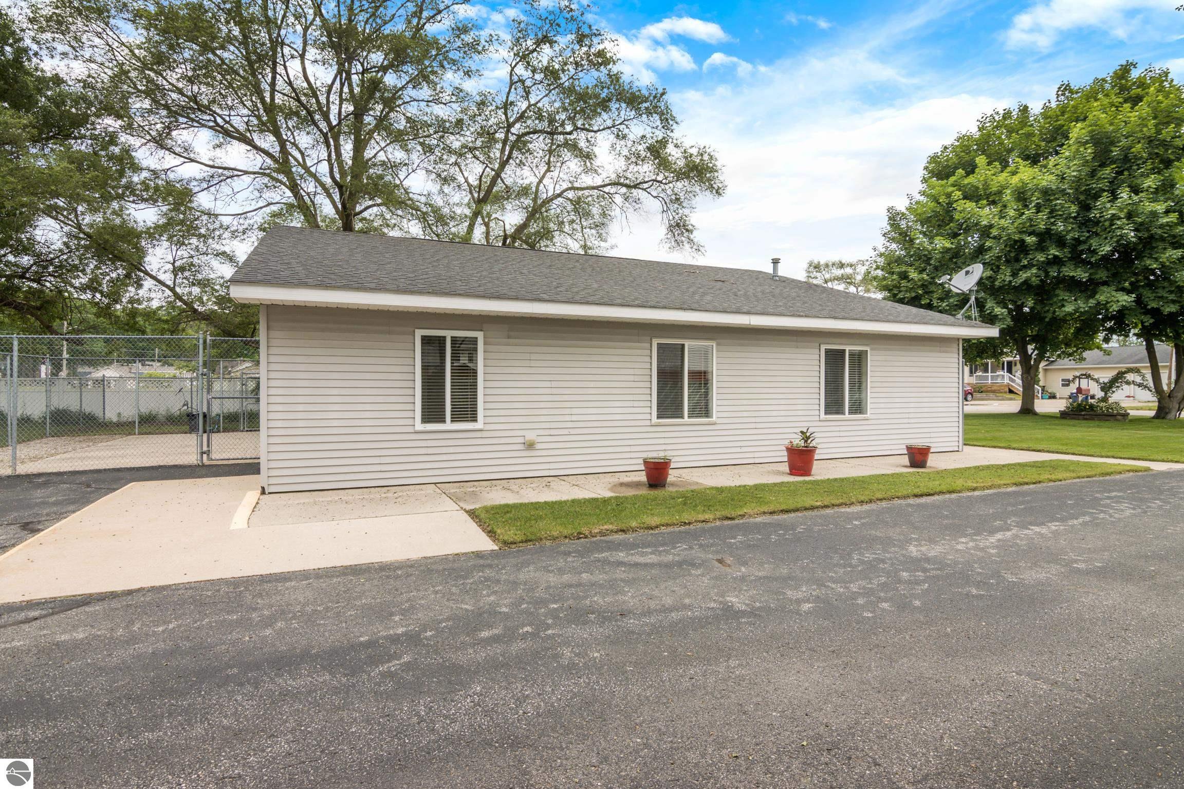 931 Duell Road