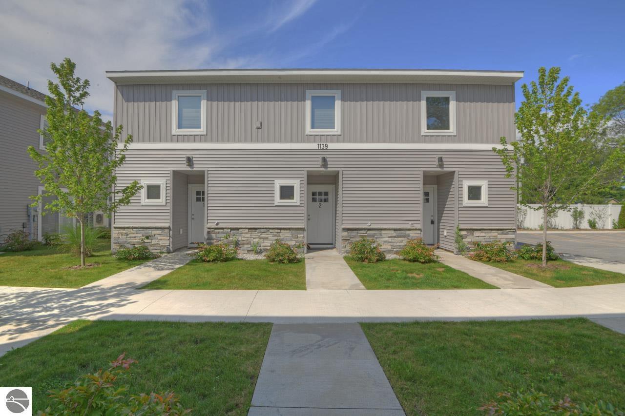 1139 E Eighth Street # 8