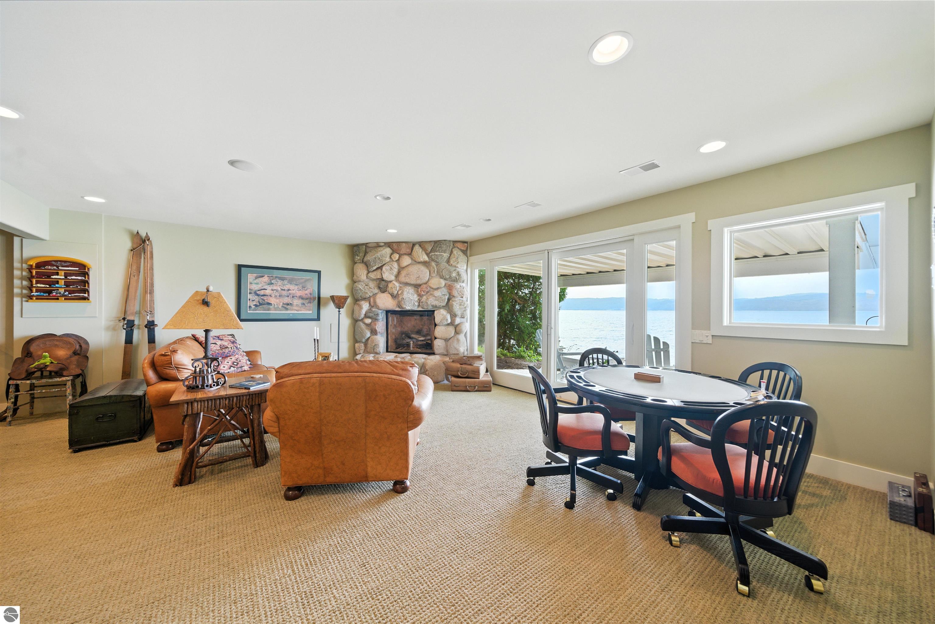 400 Stony Point Road