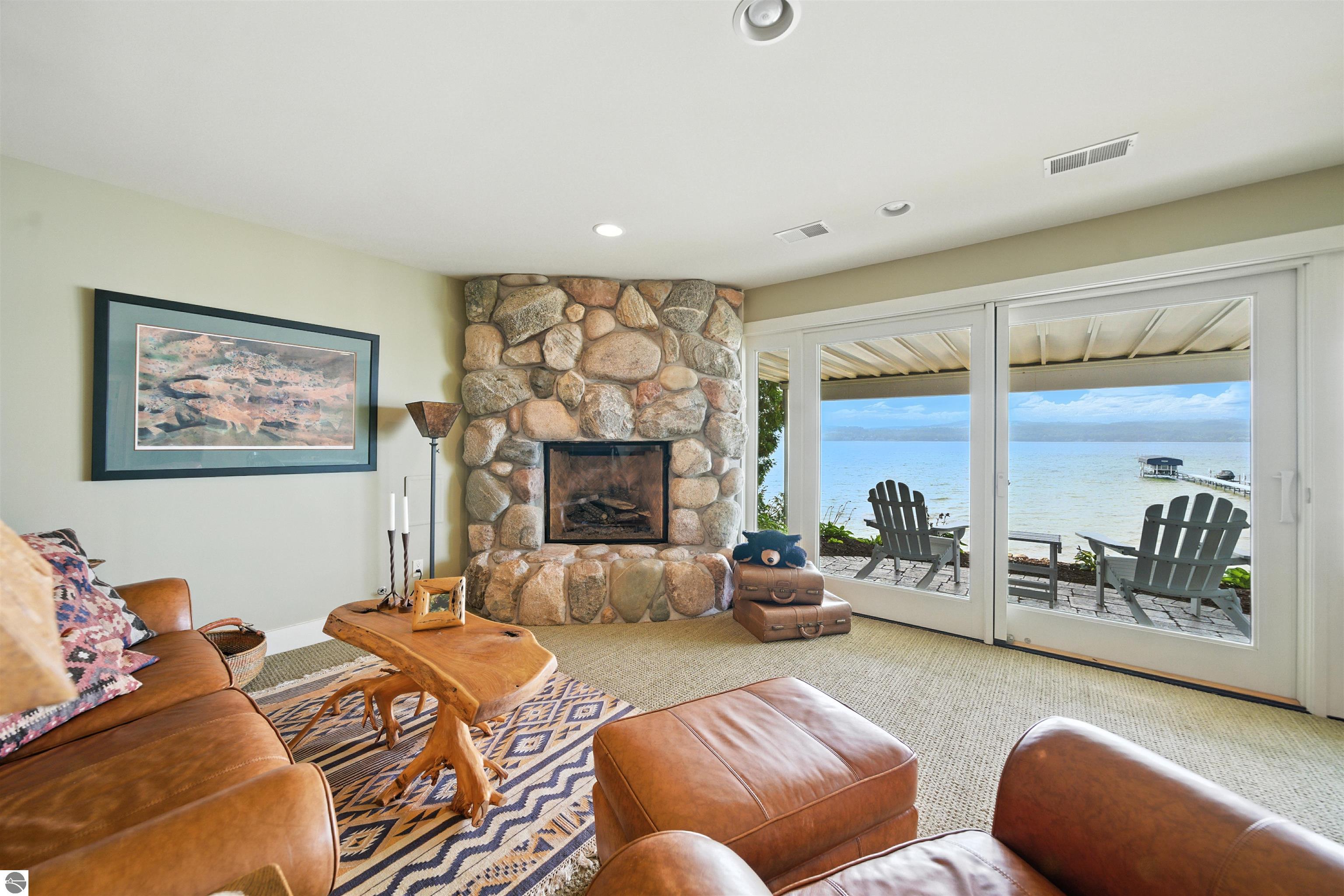 400 Stony Point Road