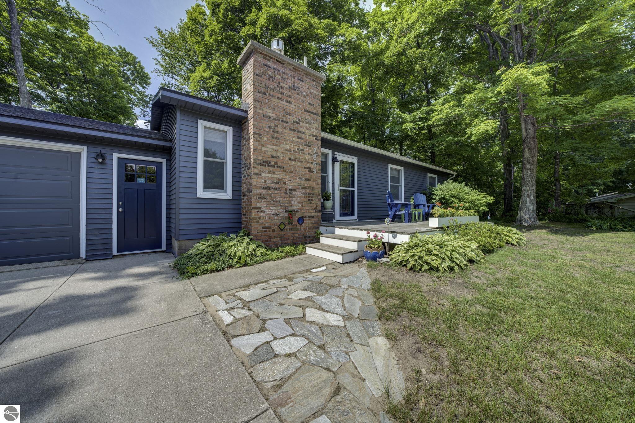 7865 Woodside Court