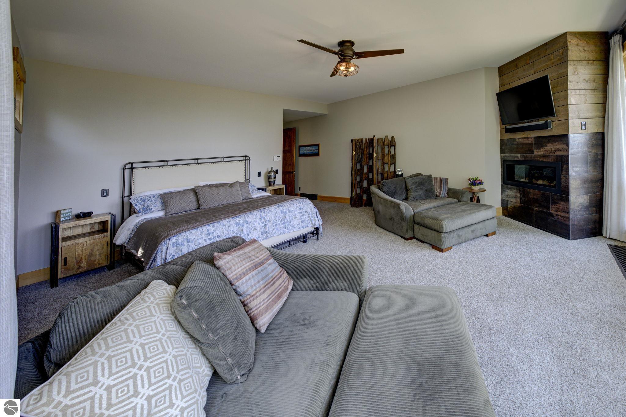 5566 Spyglass Ridge Drive