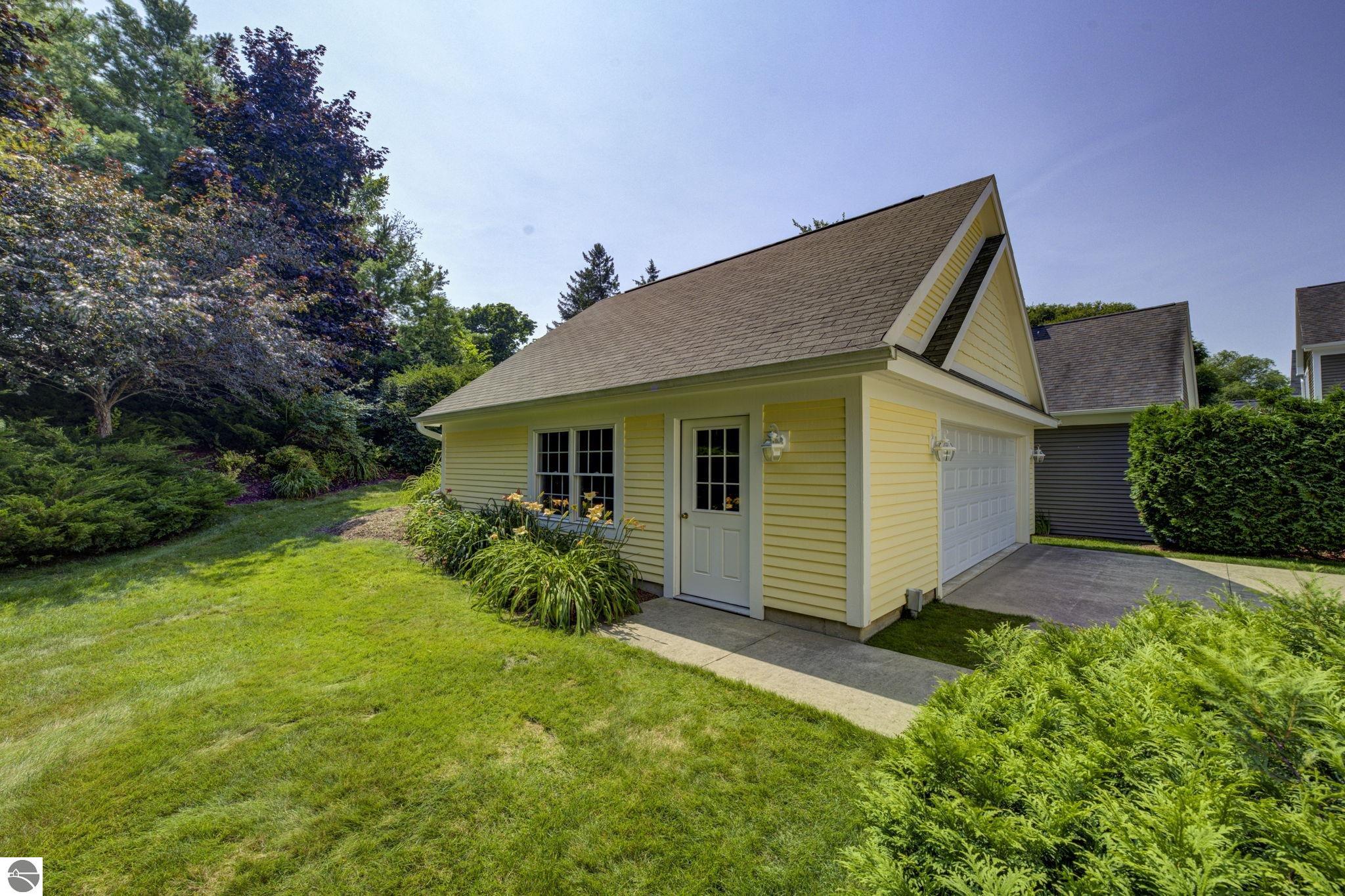 723 Lake Park Drive