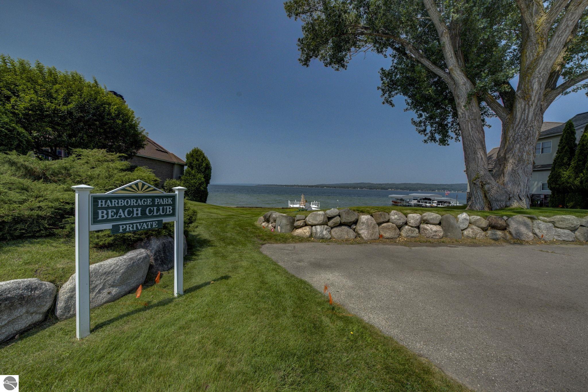 723 Lake Park Drive