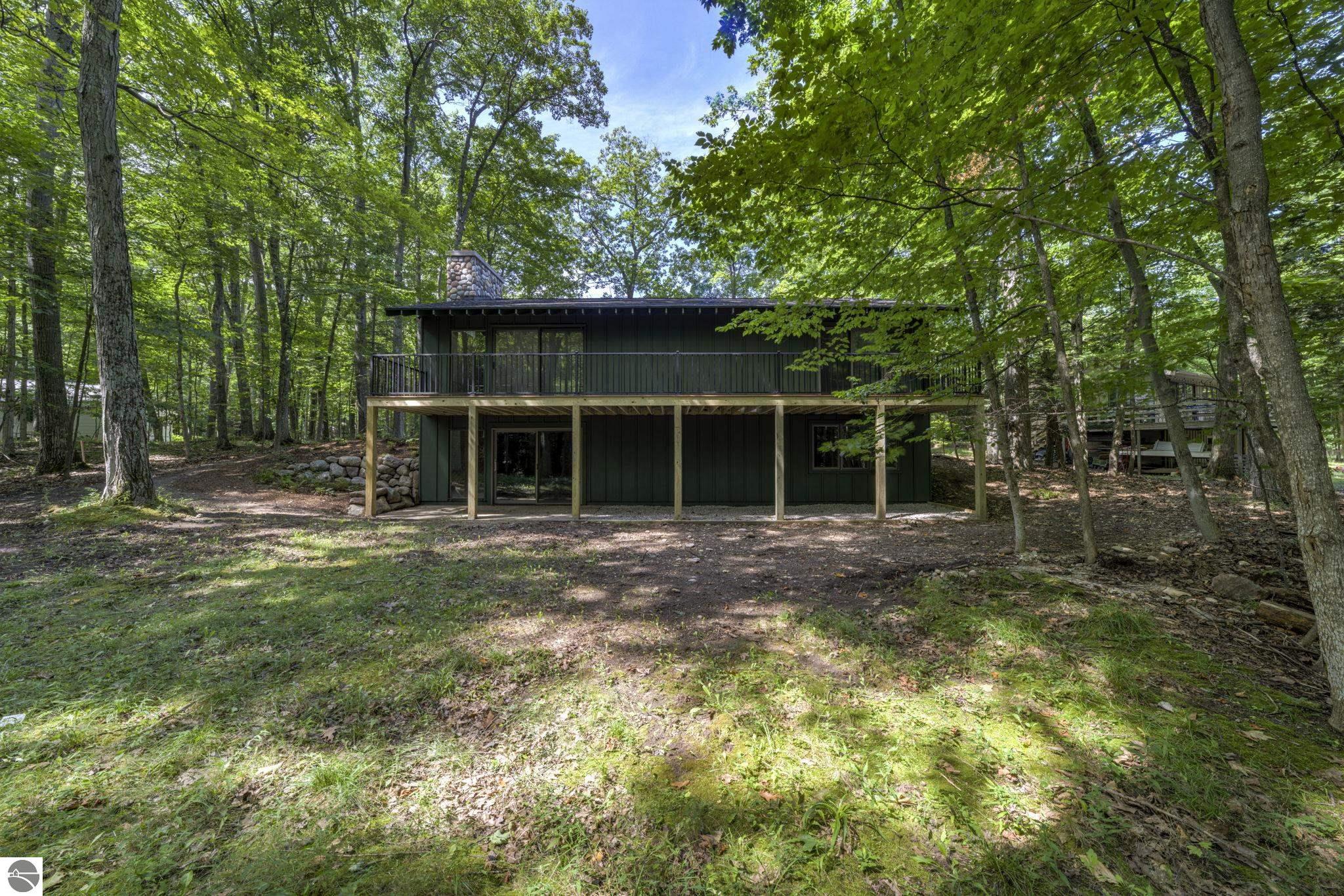 4005 Oxford Drive