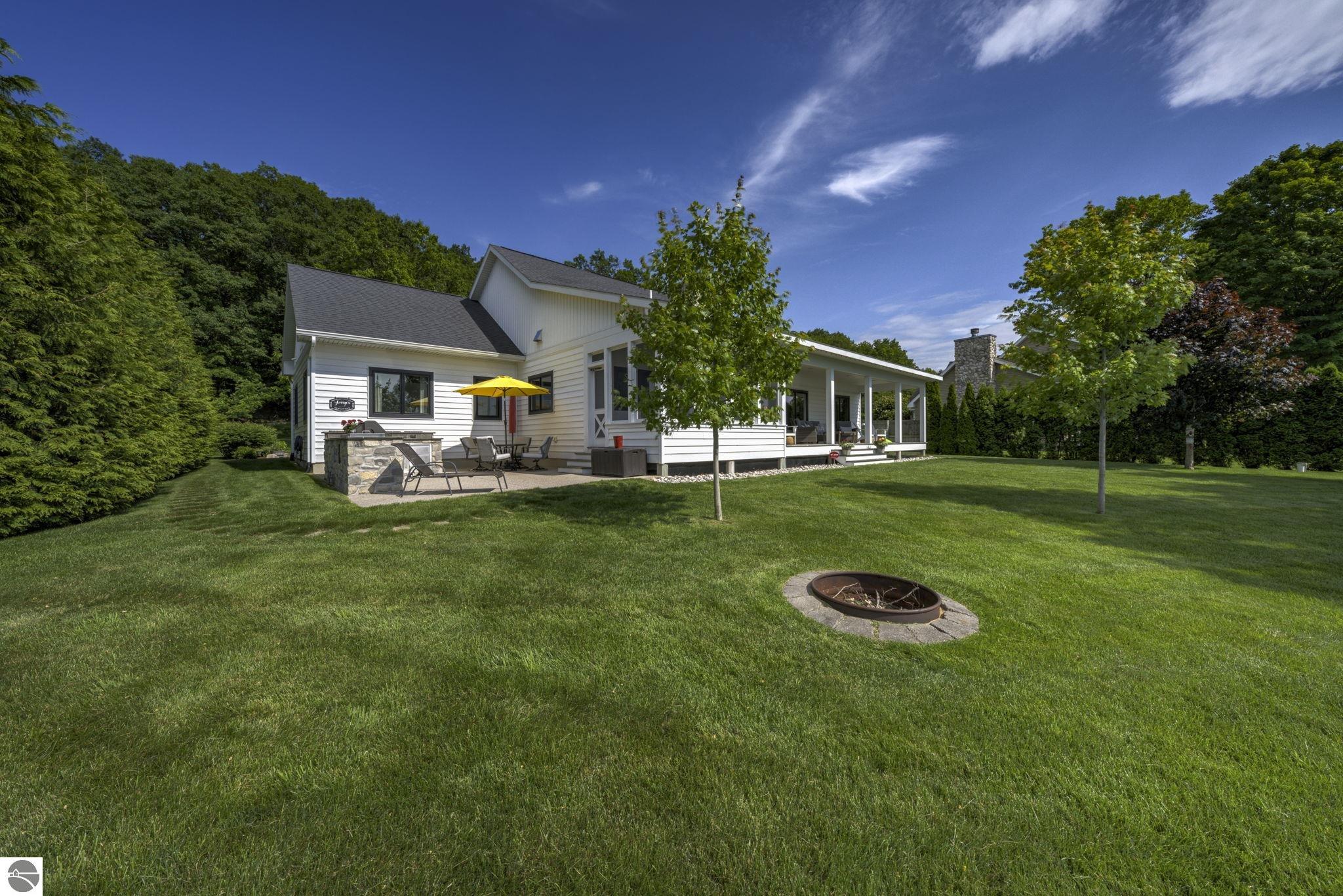 7802 Lakeview Road