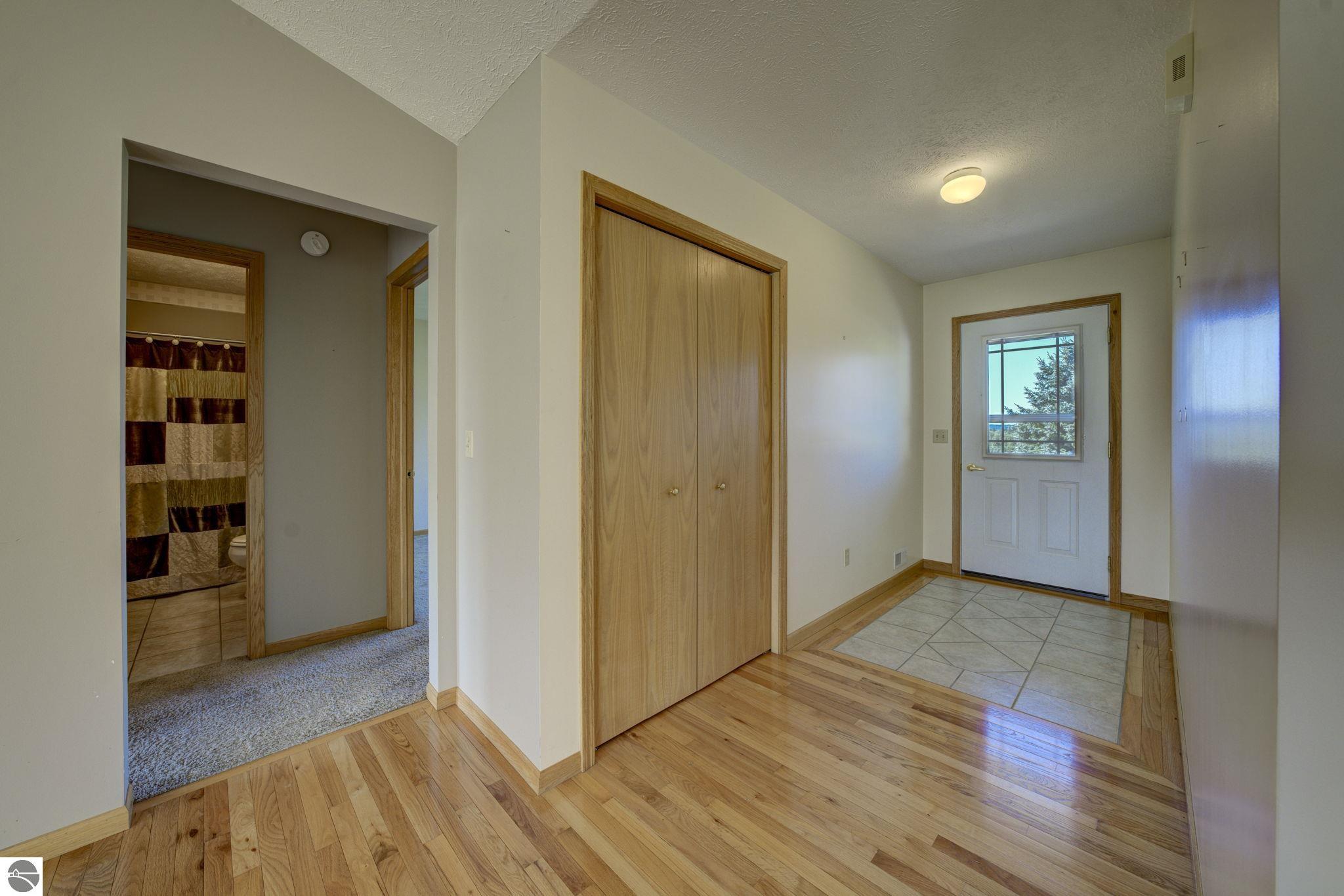 11124 Meadow View Drive