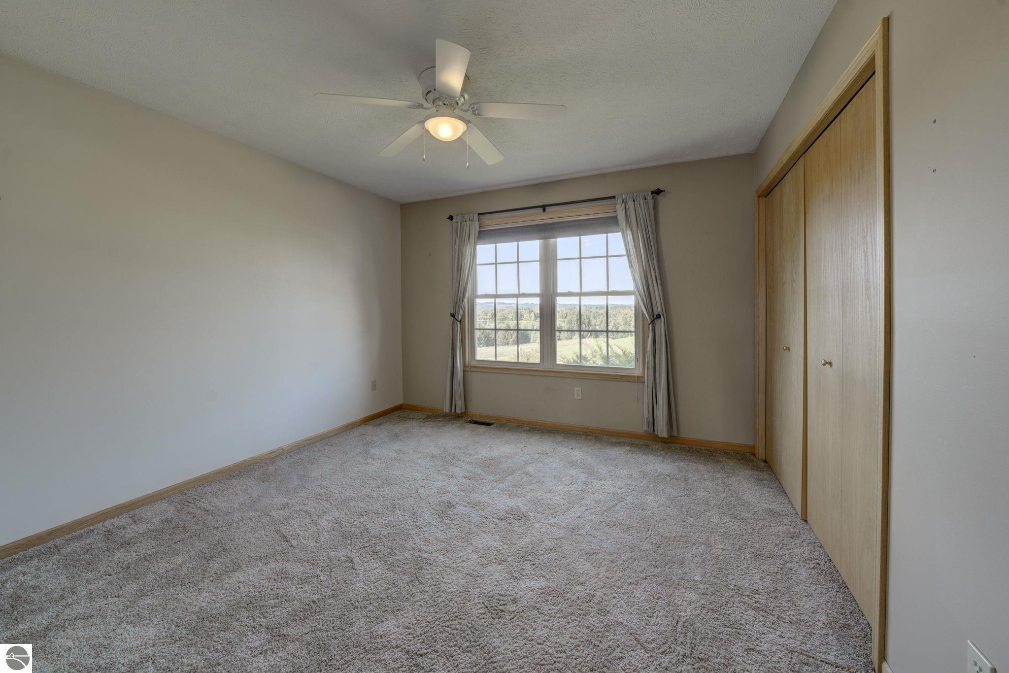 11124 Meadow View Drive