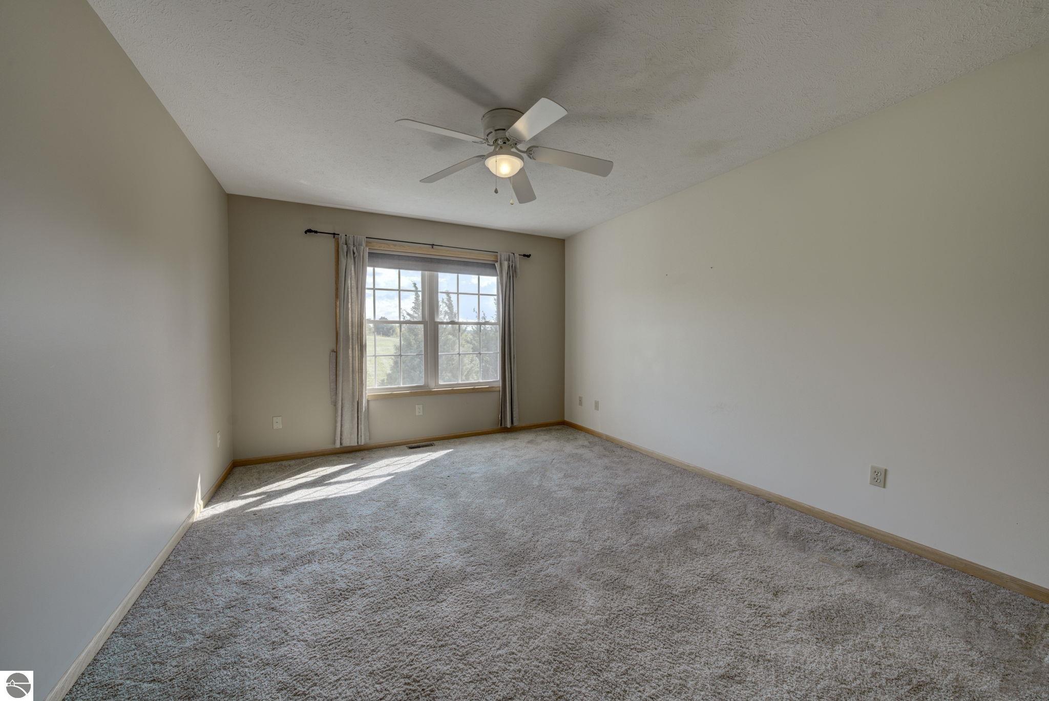 11124 Meadow View Drive