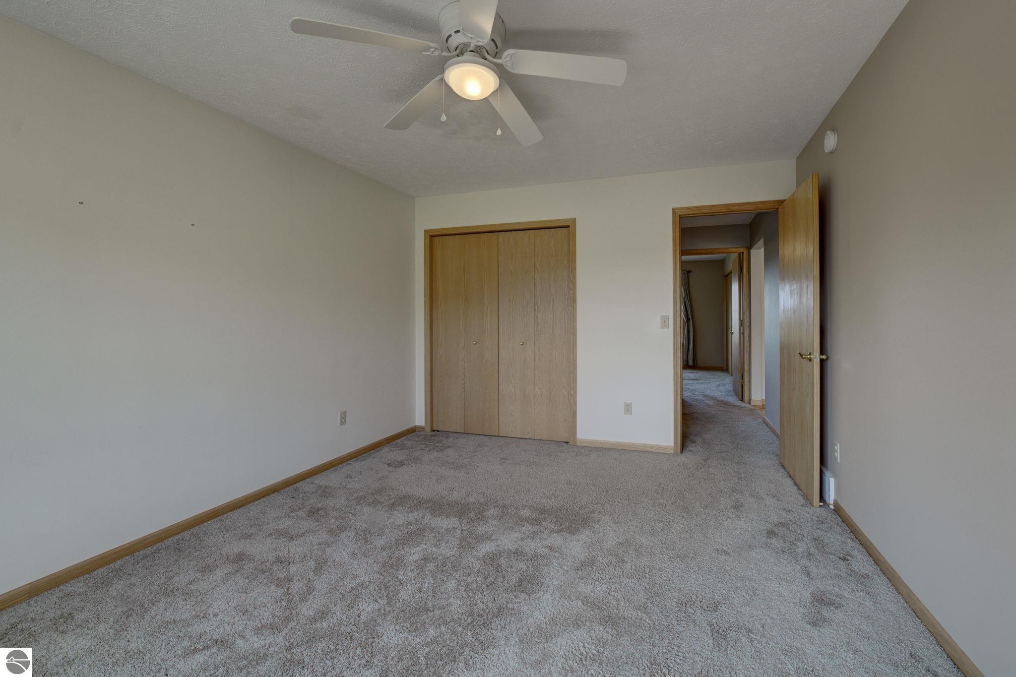 11124 Meadow View Drive