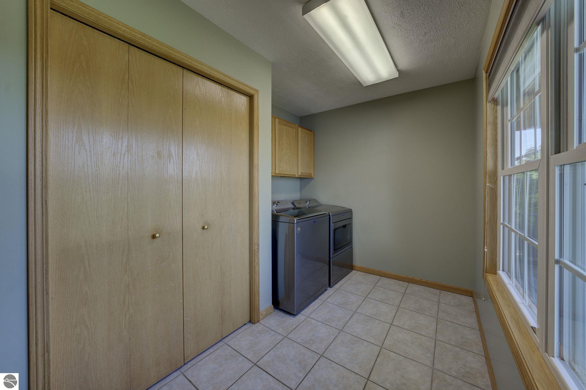 11124 Meadow View Drive